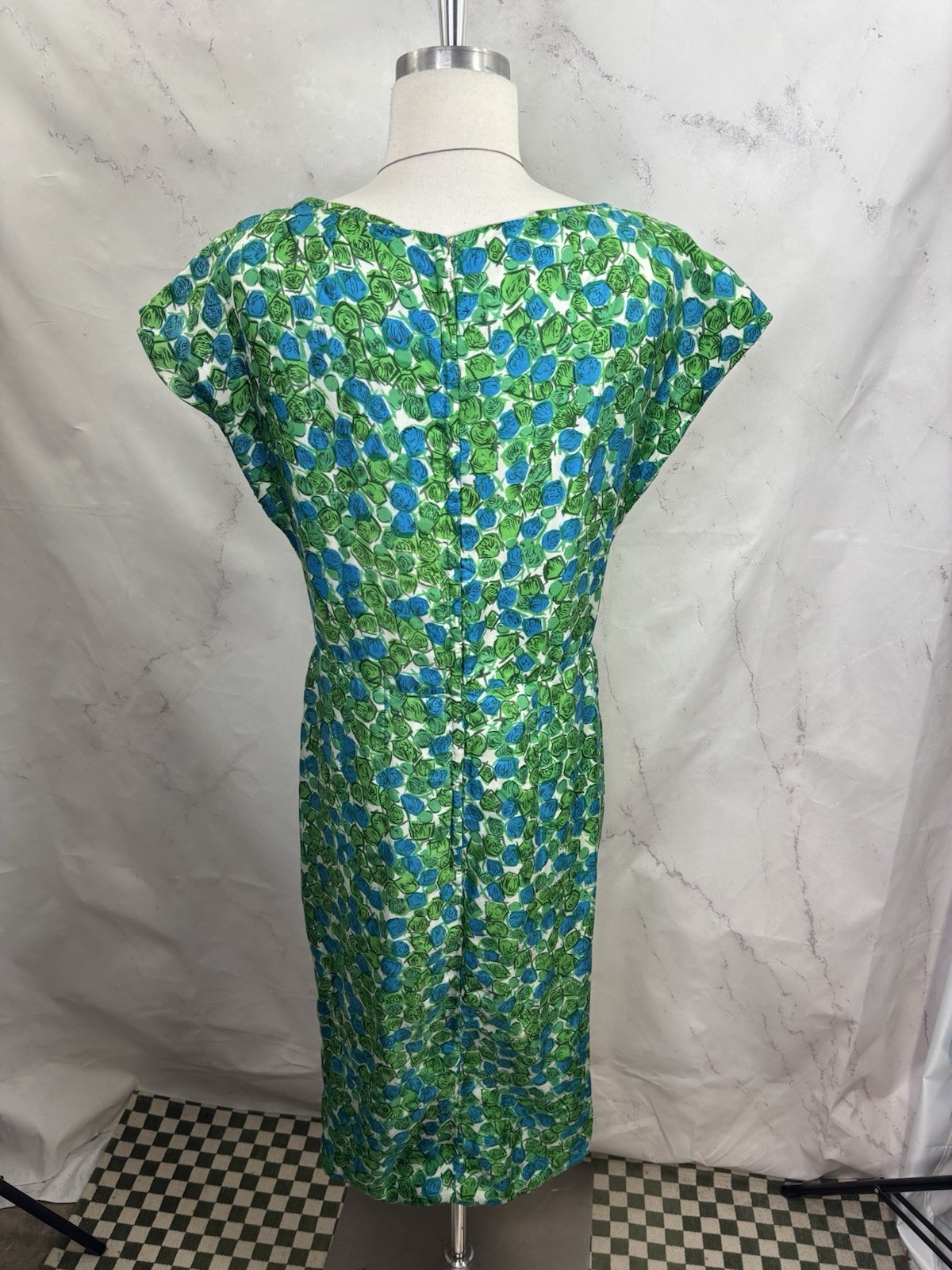 Vtg 60s Wiggle Dress Sheath Green Geomentric Print MCM Retro Garden party M FLAW