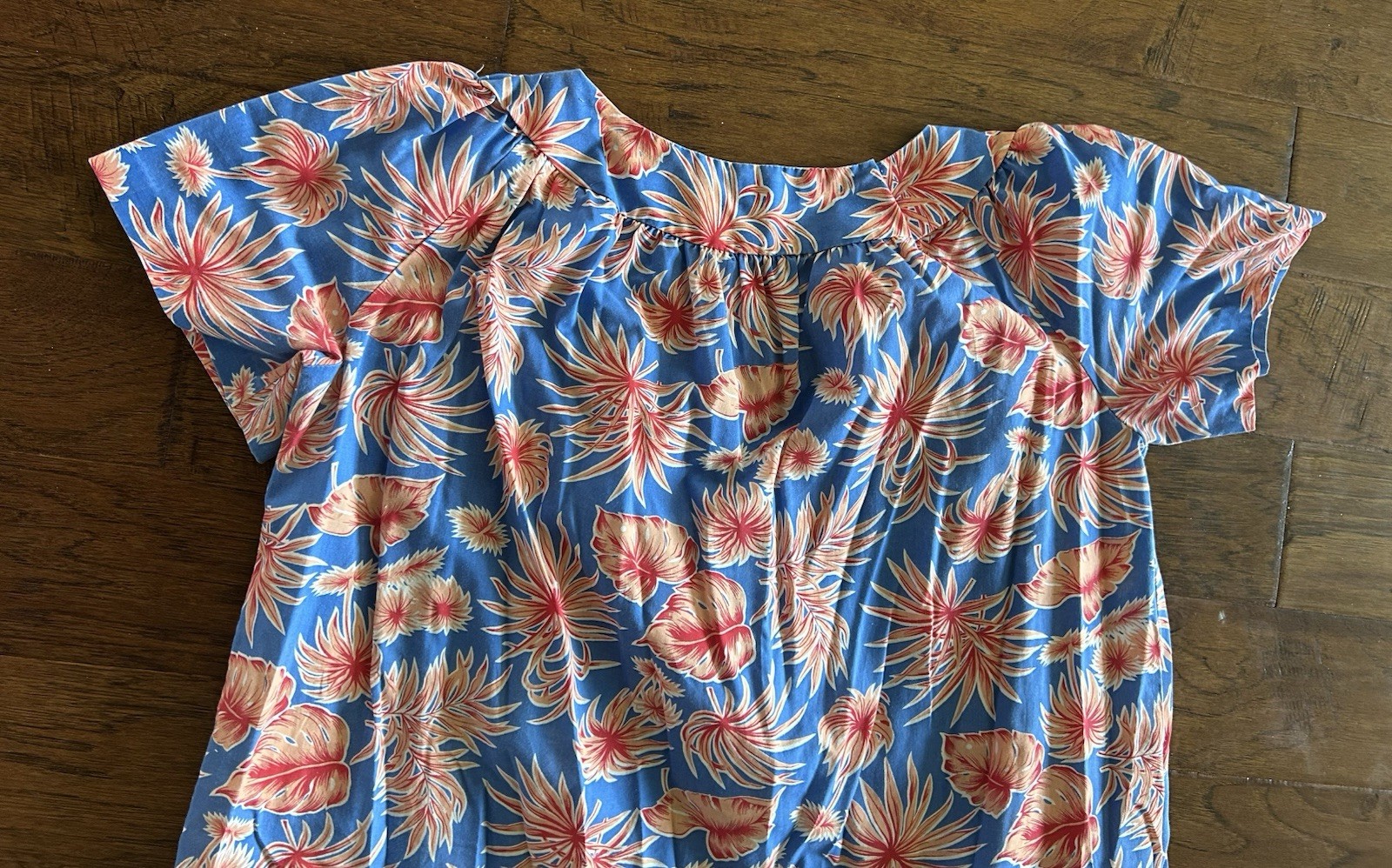 Vintage Sears MuuMuu Mumu Colorful Blue, Pink, White Hawaiian House Dress Womens