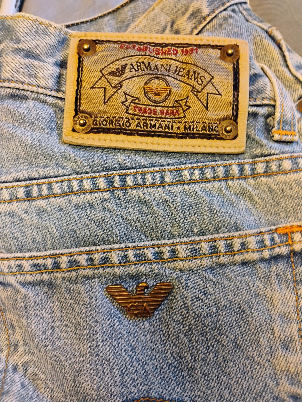 VTG 90’s „Armani Jeans” Blue High Rise Tapered Leg Eagle Logo Designer Jeans 30