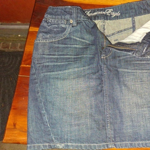 Vintage American Eagle blue denim skirt Size 2 reg’