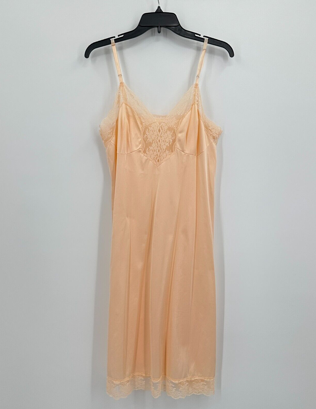 Vintage Montgomery Ward Full Slip Dress Womens Size 38 Peach Floral Lace USA