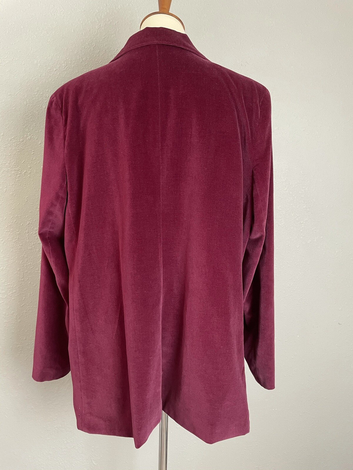 Vintage Trissi’s Woman Velvet Blazer Size 42 (US 12-14) Burgundy Wine