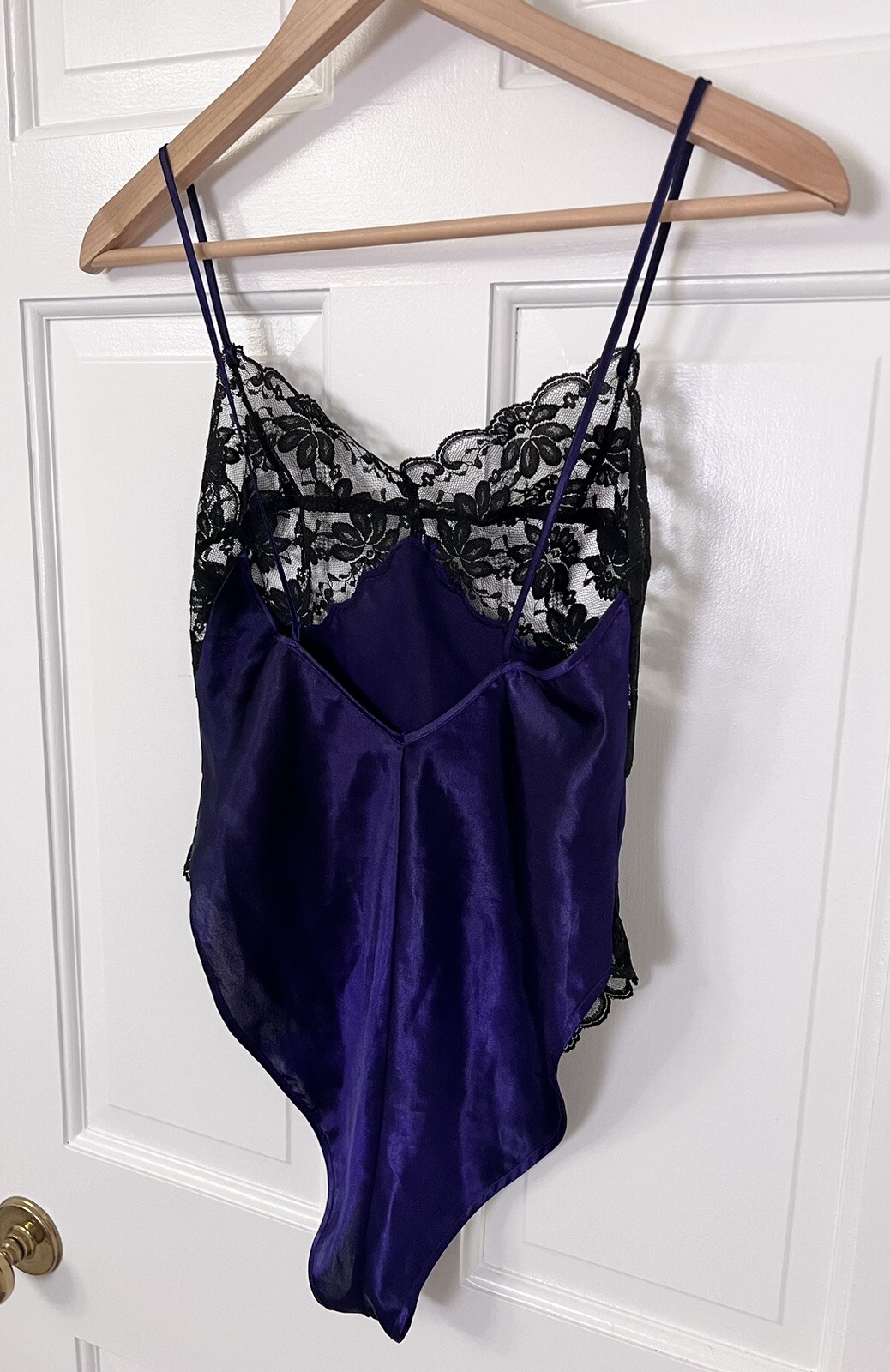 Vintage Victoria’s Secret Gold Label Women’s Size S Purple Teddy Bodysuit Lace