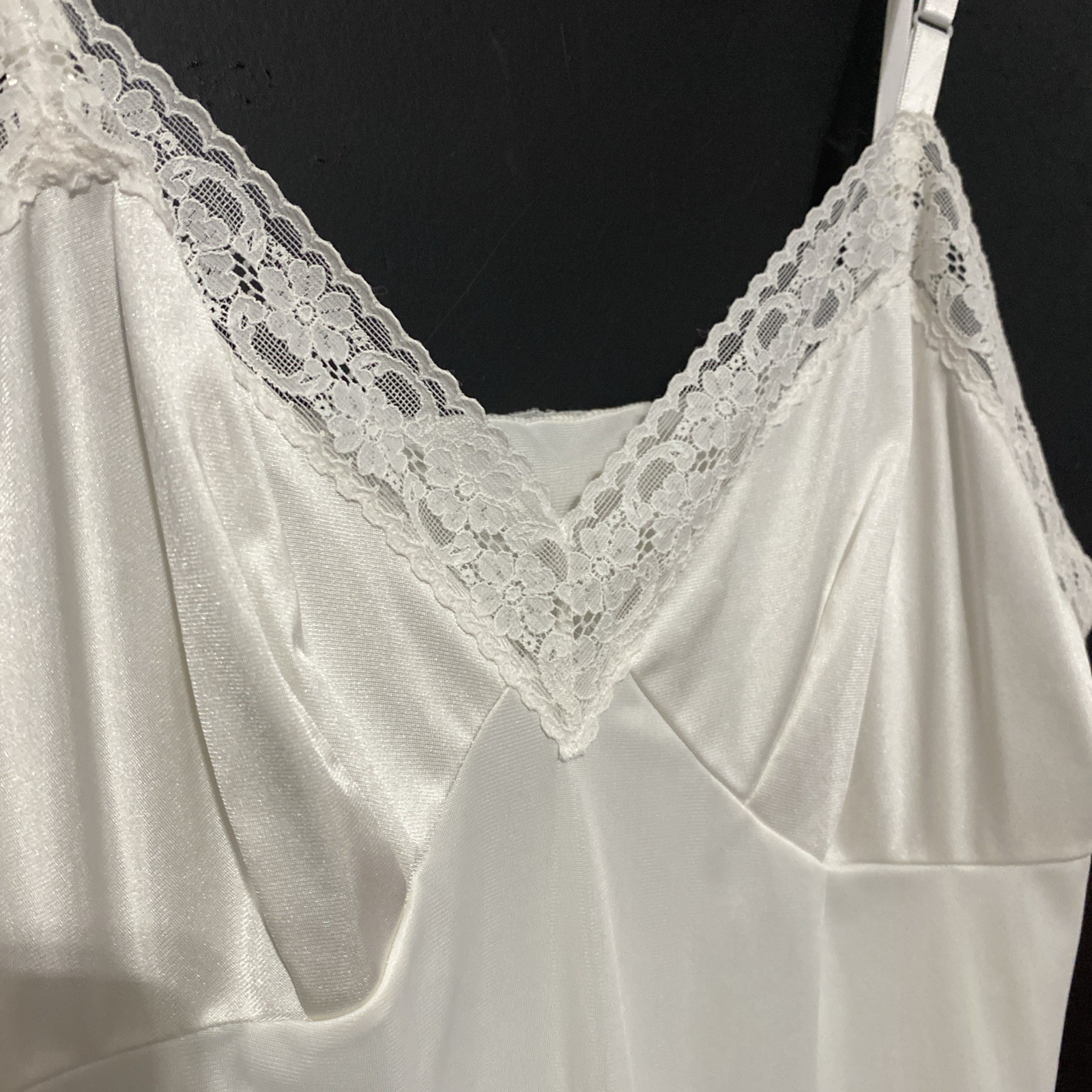 VTG Vanity Fair 10-103 Sz 36 Semi-Sheer White Nylon Lace Trim 24″ Rockabilly