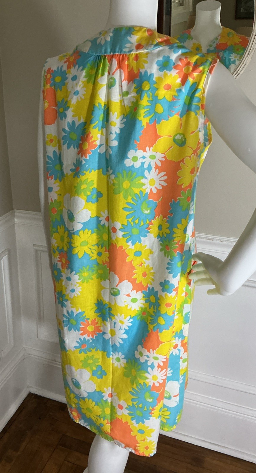 1960s Mod House Dress Sleeveless Button Front Flower Power Cotton Shift Dress