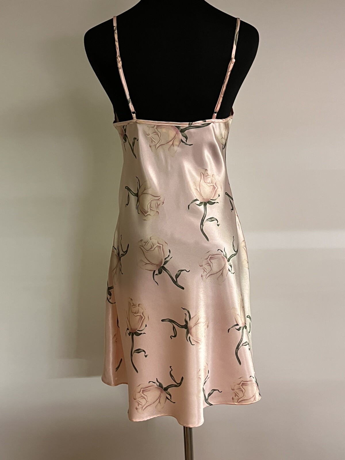 Opulence Pink Floral Satin Chemise w/Fabric Covered Buttons Size Medium