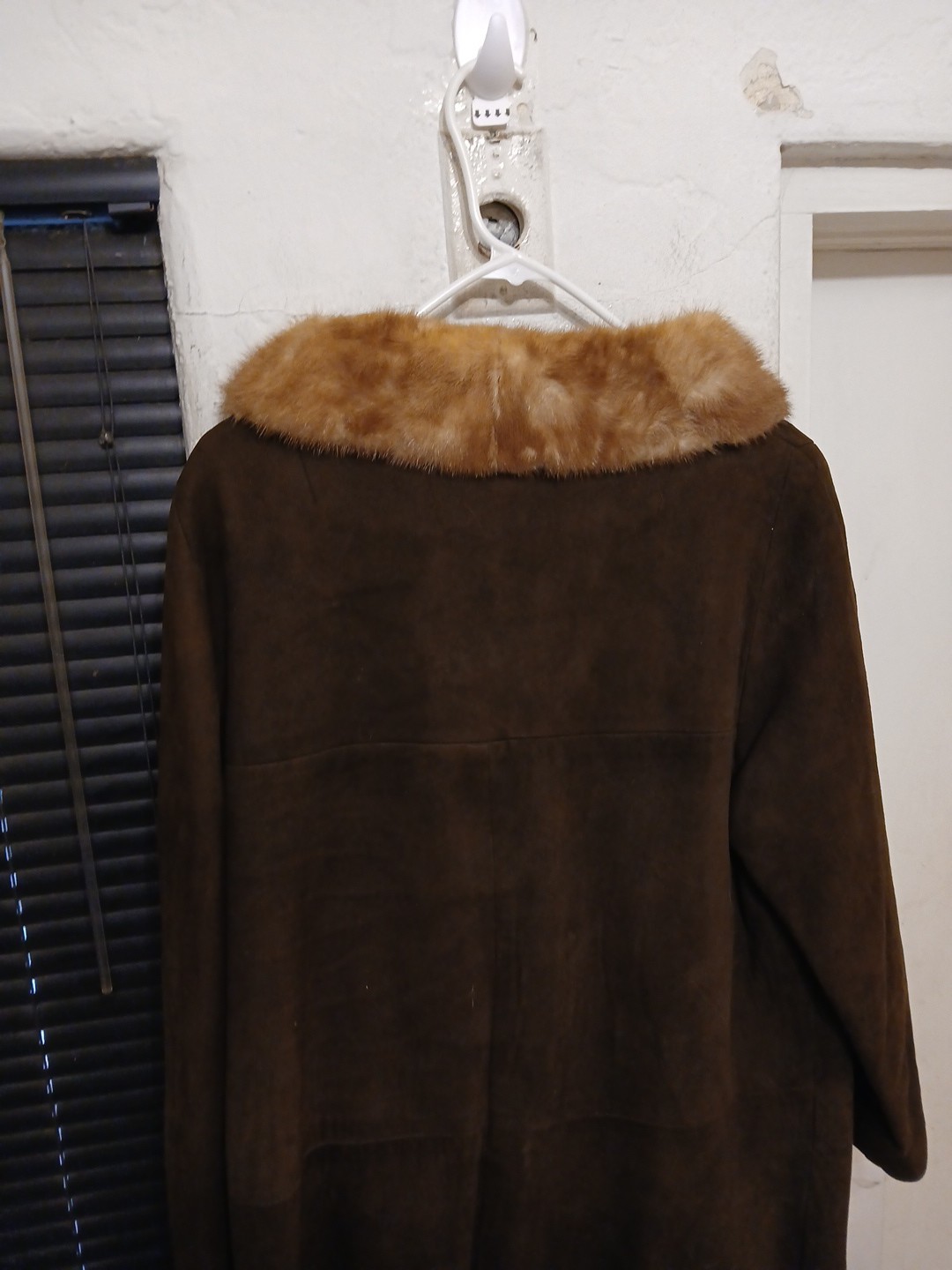 True Vintage Jordan Marsh Suede Leather Coat & Fur Collar Button Up Jacket Sz 16