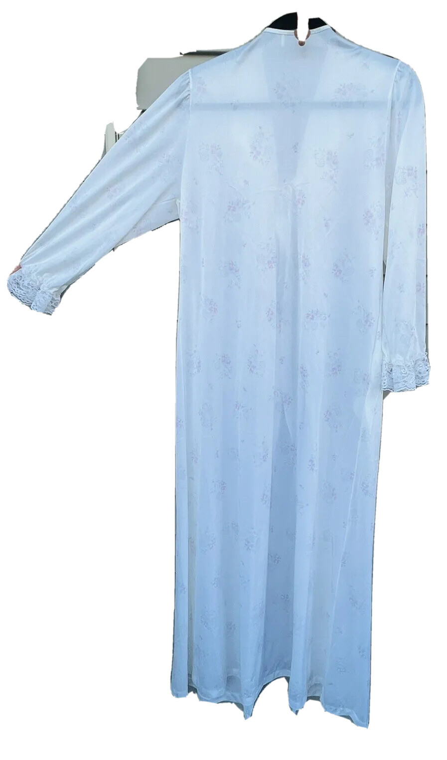 SOFT MOMENTS New York medium robe vintage LONG WHITE NYLON TIES AT NECK LACE