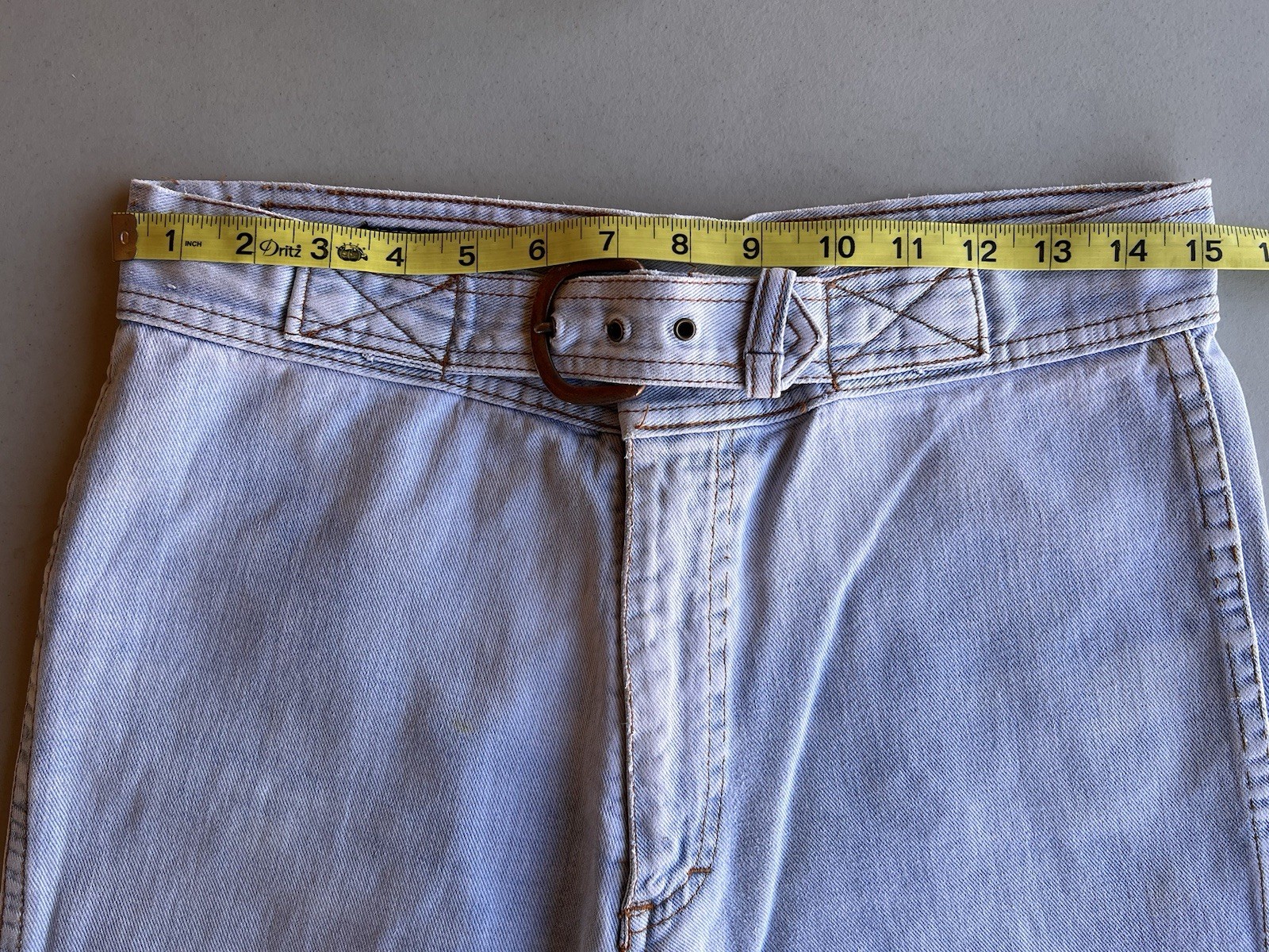 VINTAGE BELTED BELL BOTTOM JEANS LIGHT WASH 30”X31”