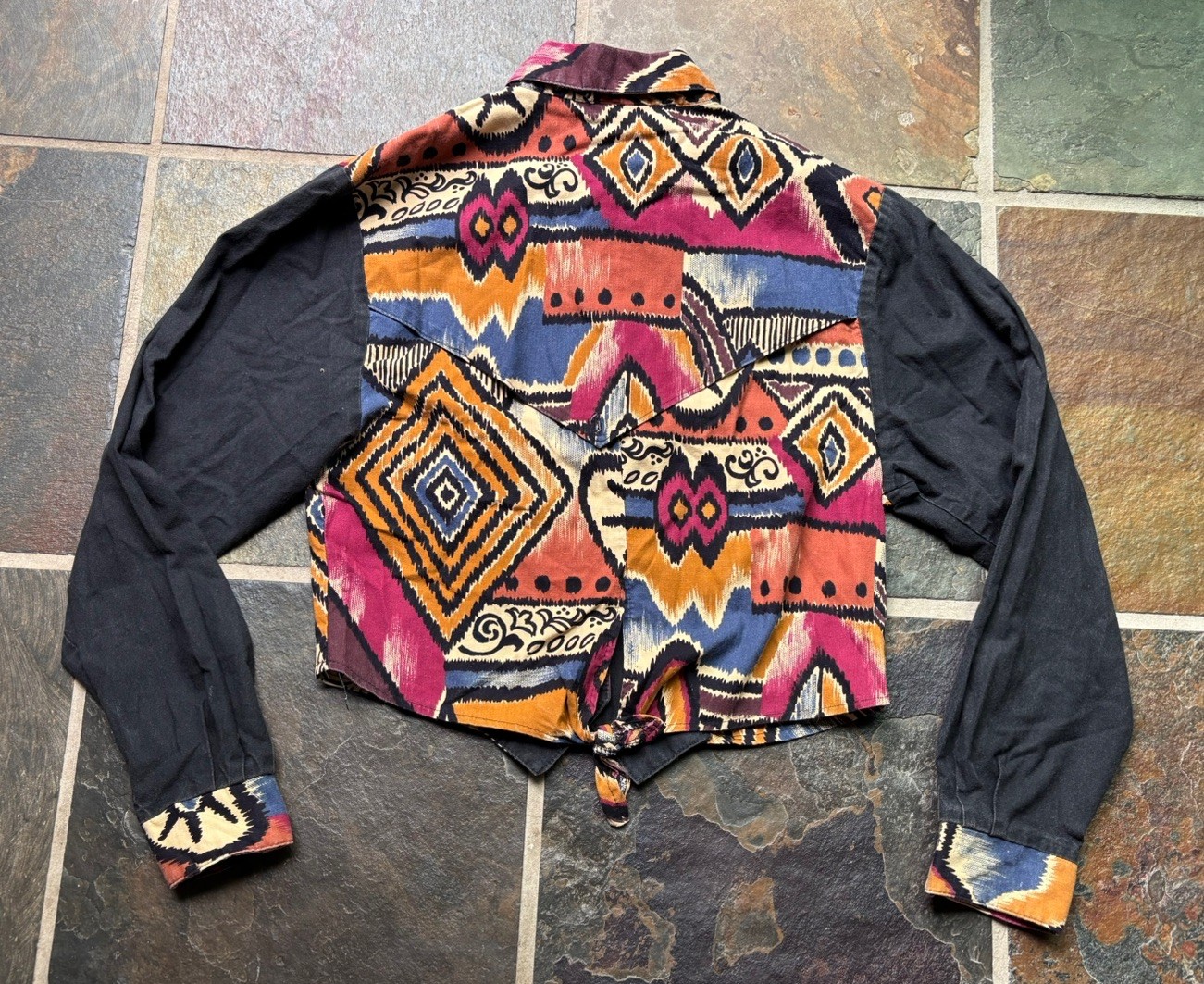 VTG Women’s sexy Cowgirl Brushbopper Back Tied/cropped Western Shirt.Small