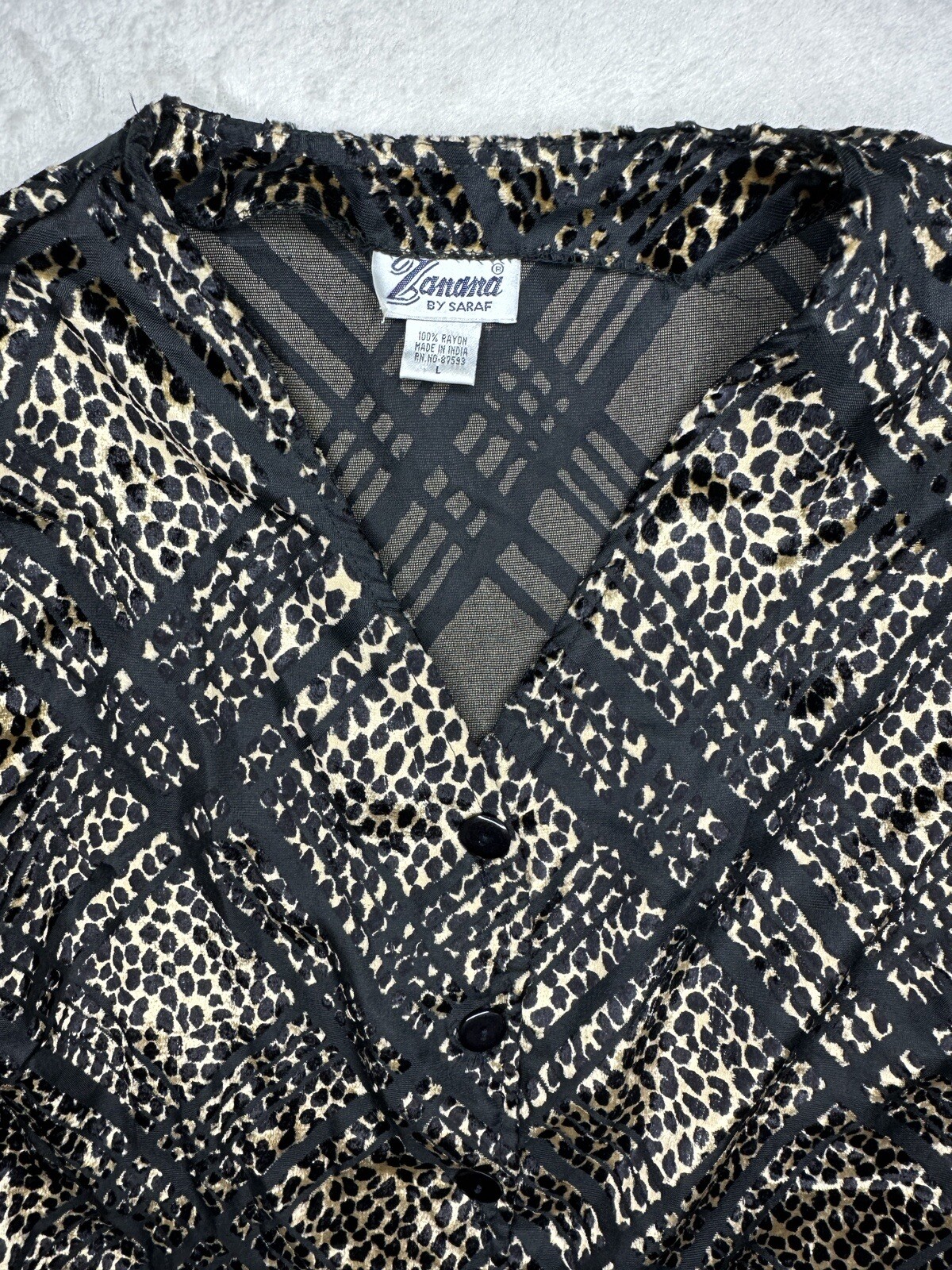 Zanana By Saraf Animal Print Button Down Long Sleeve Blouse Top Size Large Soft