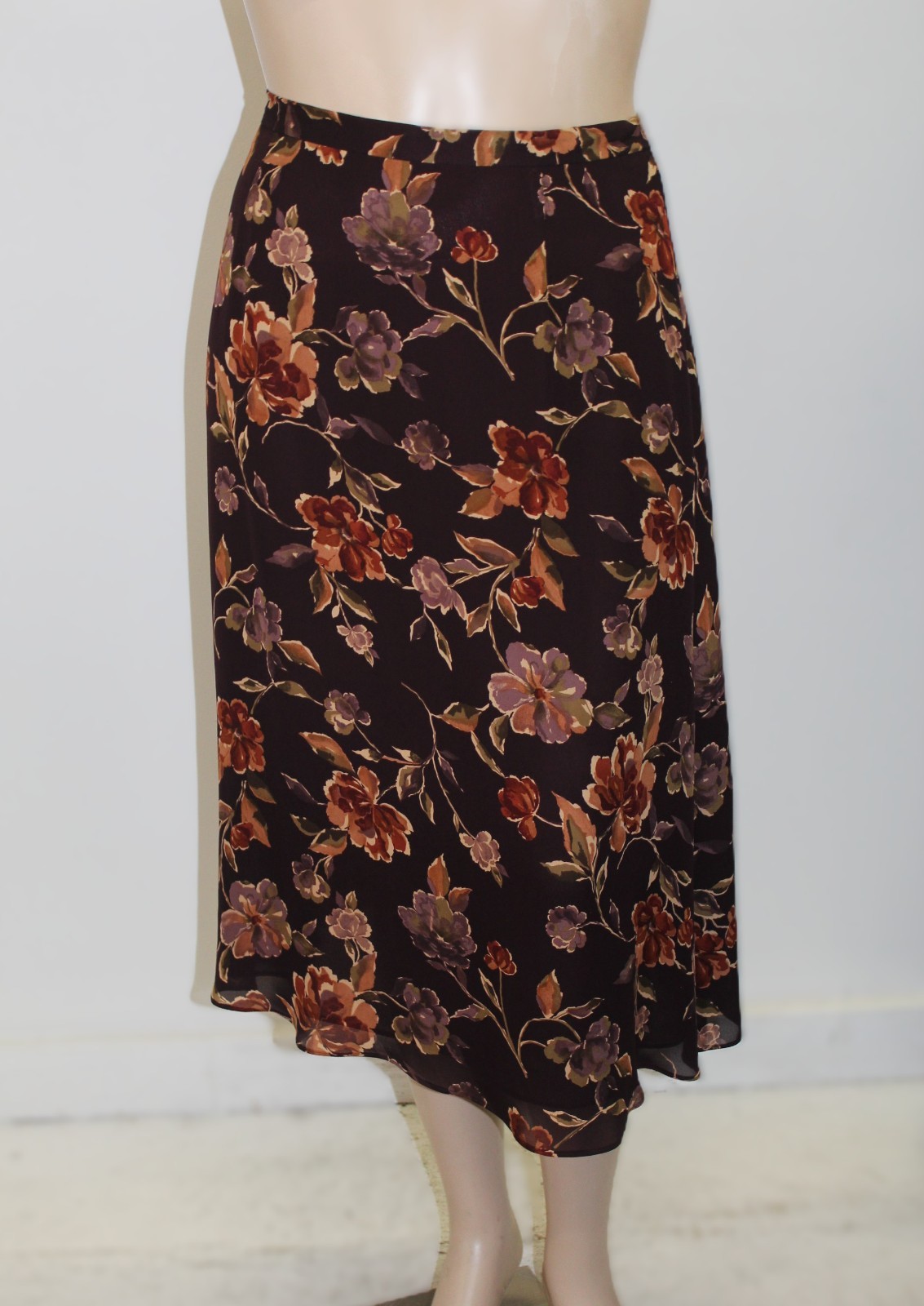 Talbots Vintage Skirt w Plum Base and Floral Print Size 16