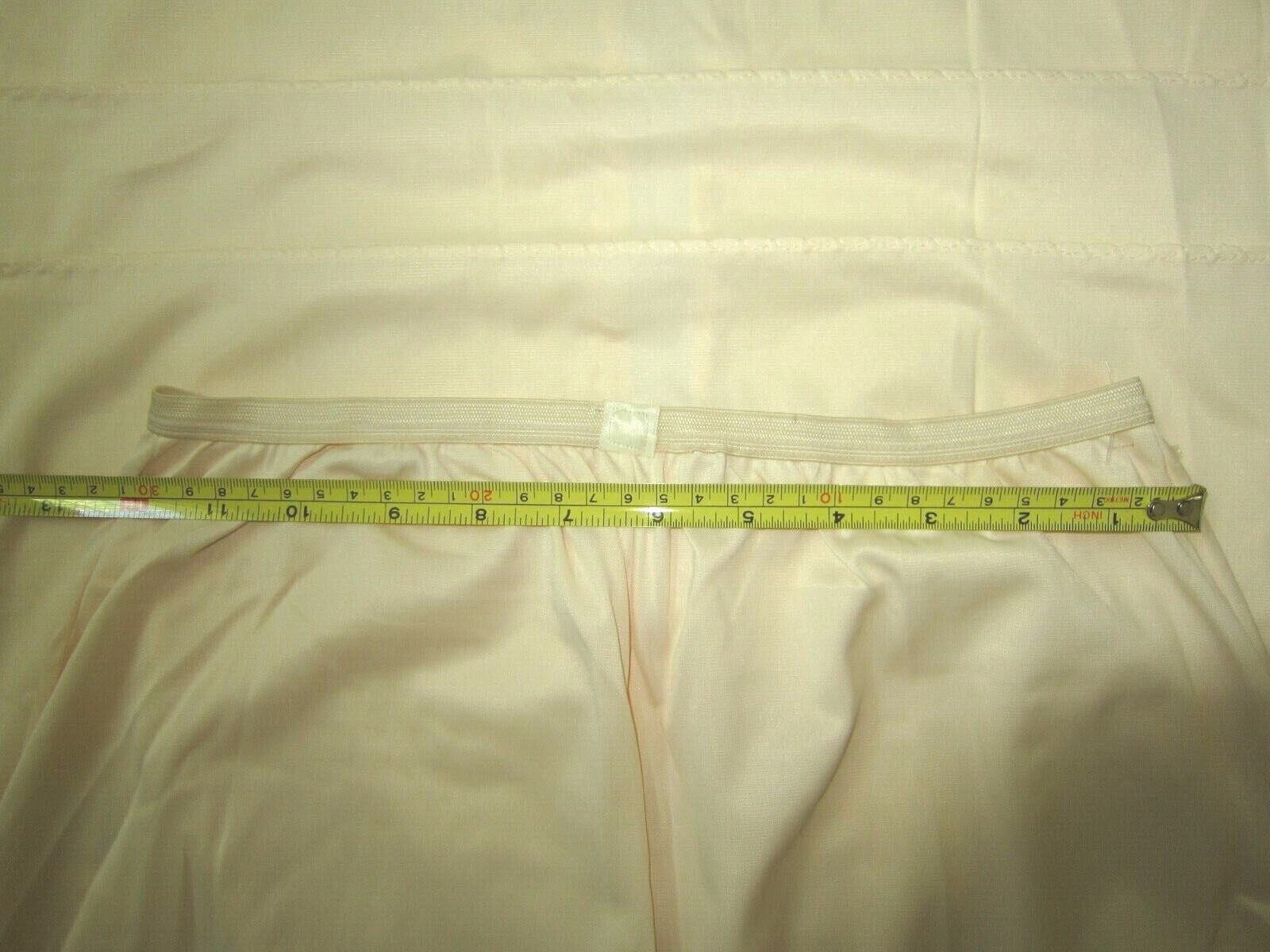 Vintage 60s WonderMaid NON CLING Satin SCALLOPE EDGE Silky LONG MAXI Half Slip M