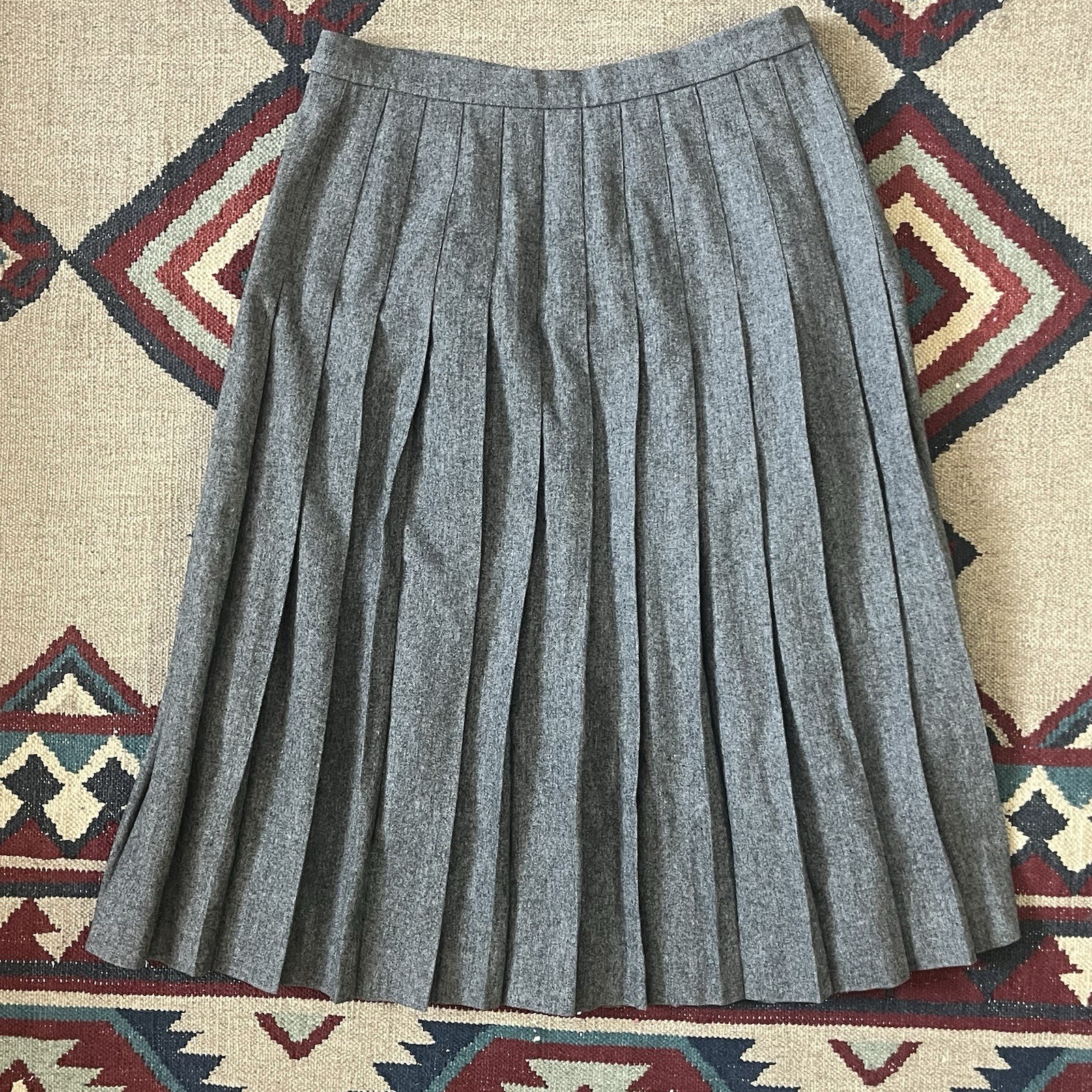 Vintage 60s Schrader Sport Wool Accordion Skirt Size 14 Charcoal Gray USA Made