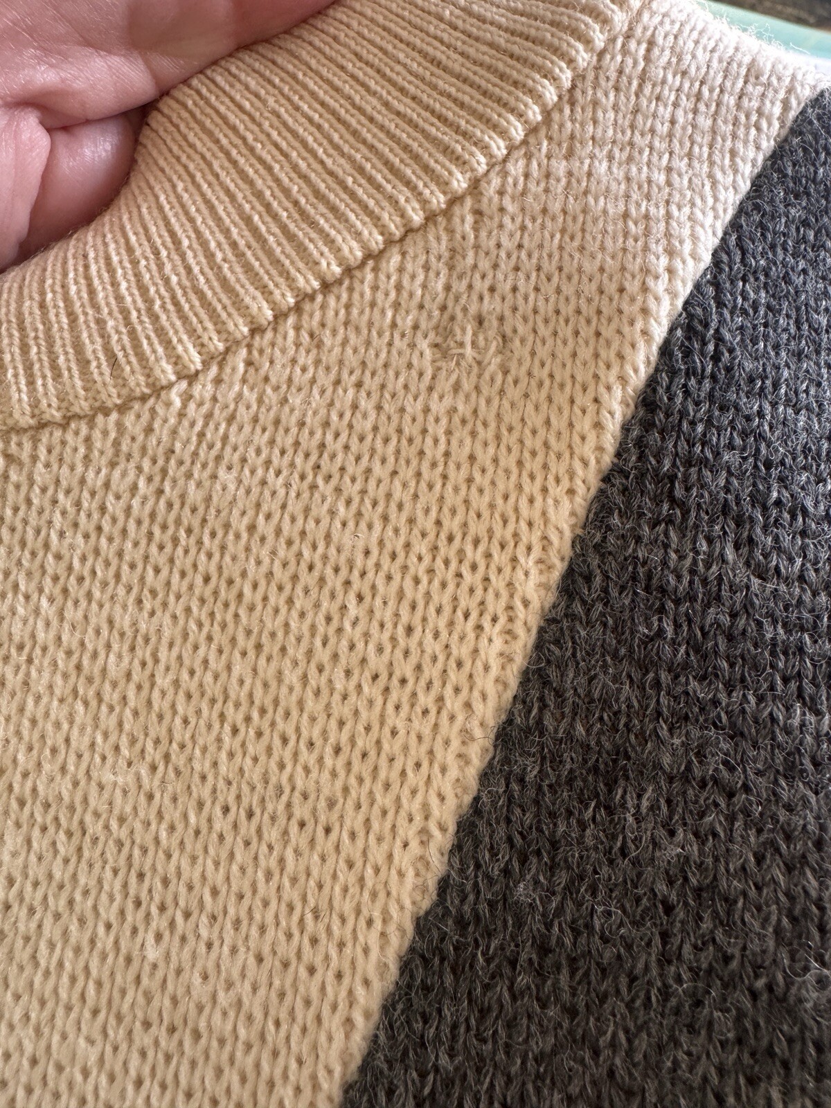 Vintage ‘70’s Knit Sweater 100% Wool, Campbells So. California, XL Neutrals