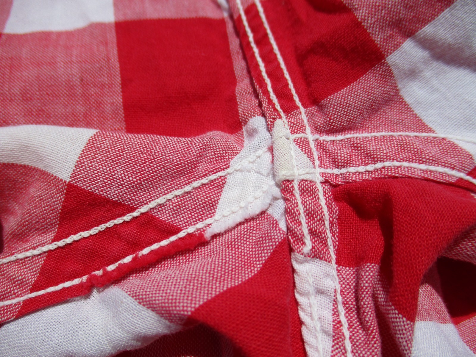 Vintage 50s Levi’s Short Horn Red White Checker Open Collar Western Loop Shirt