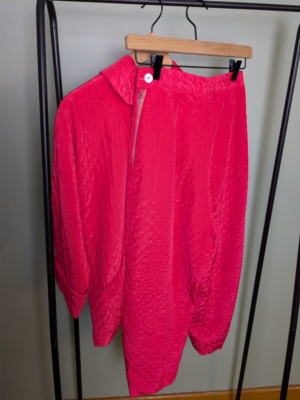 Vintage Magenta Pink Peter Pan Collar Quilted Rhinestone Buttons Lounge Set
