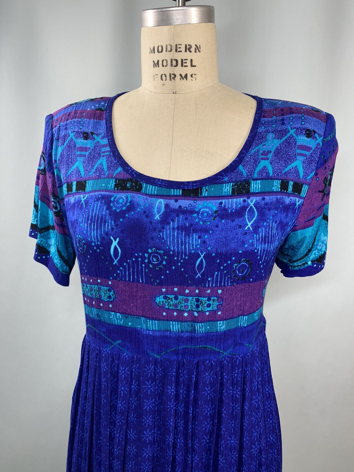Vintage Dress SIZE 8 Rayon Teacher Mom shift blue 80s 90s shoulder pads shift