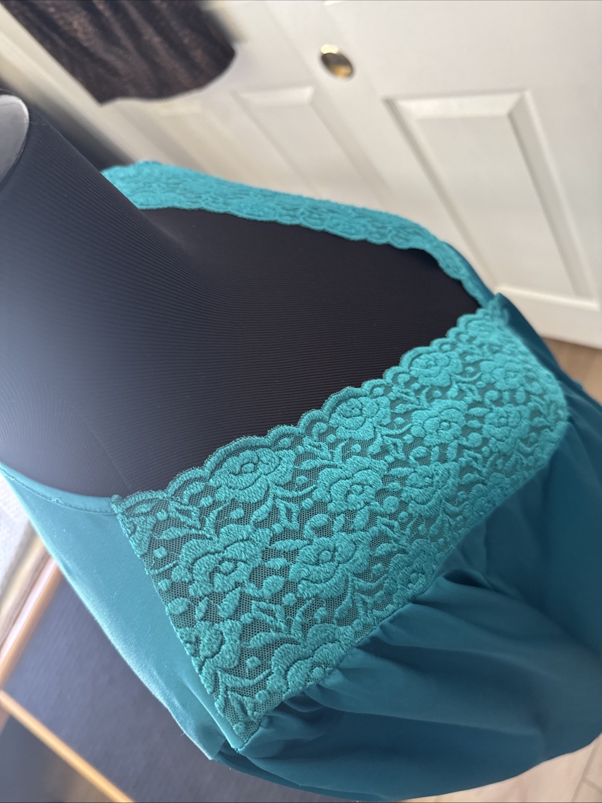 Vanity Fair Jade Green Nylon Nightgown Lace / Satin Bow With Matching Robe M