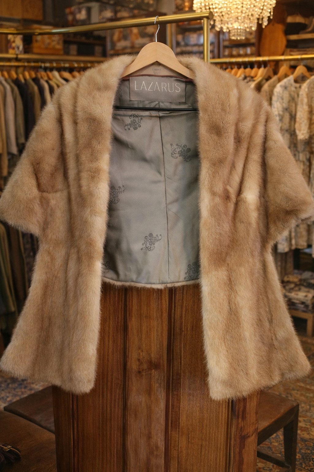 Vintage Lazarus Mink Fur Stole Cape Jacket Soft Brown Fur Coat