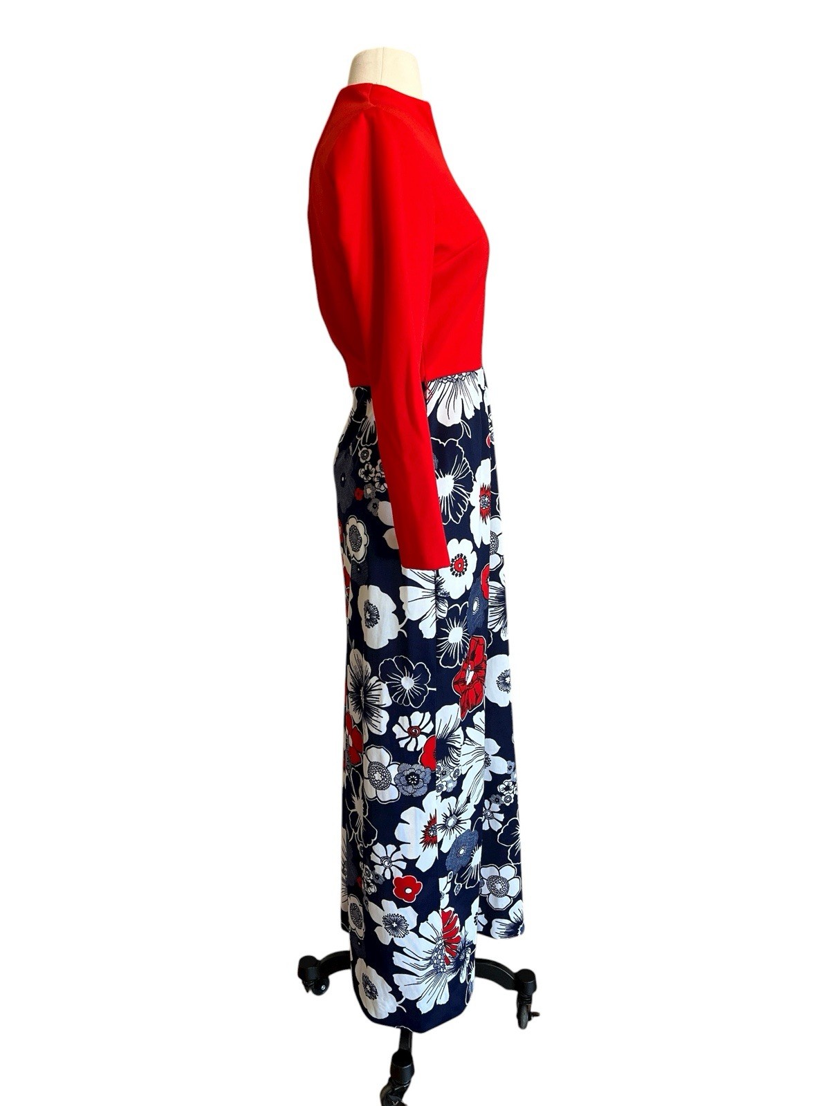Vintage 1970s Flutterbye Blue Red Floral Mod Maxi V Neck Dress-size S- No Sz Tag