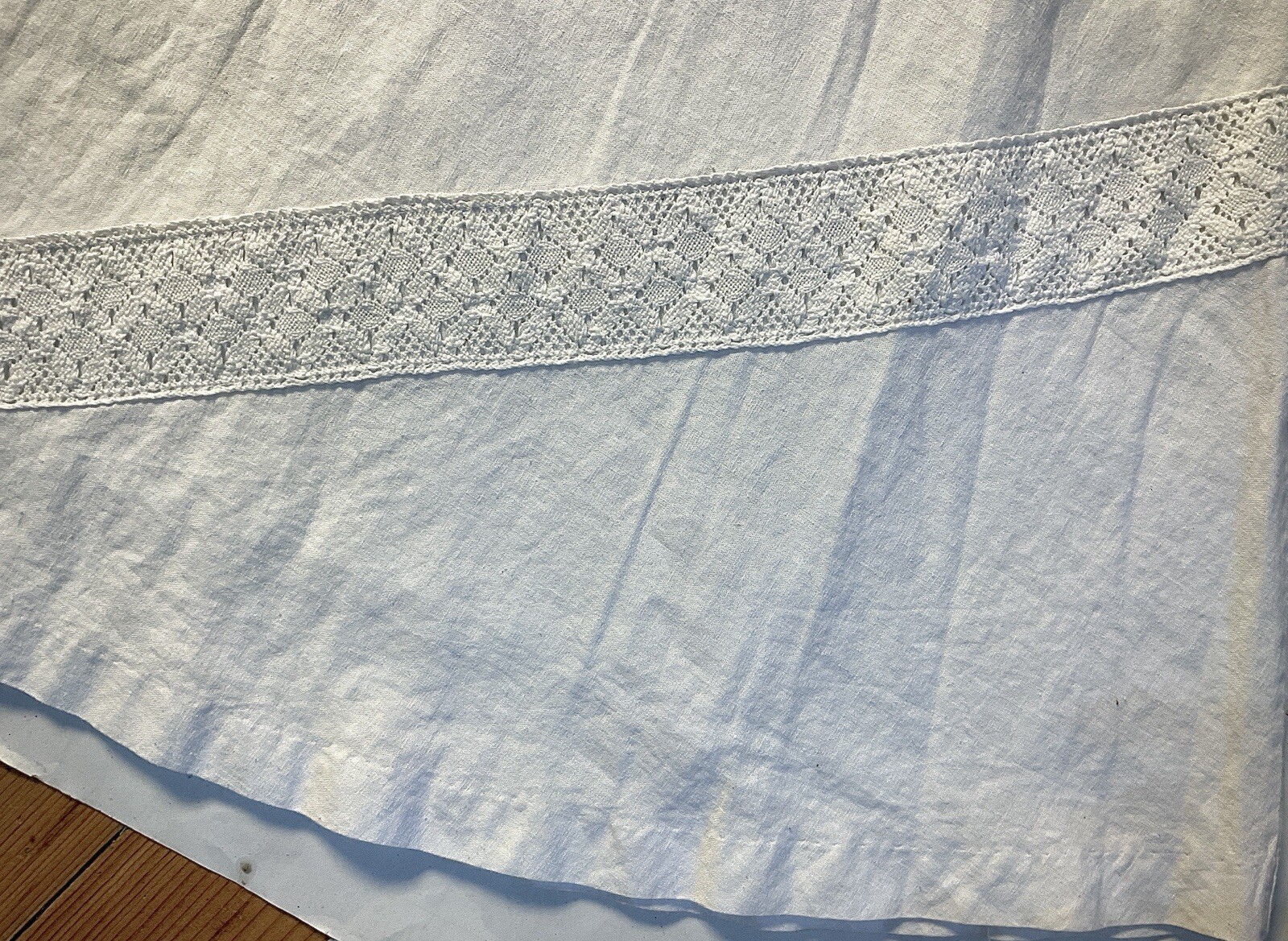 White Linen Long Skirt SZ10 Lined Waist=30” Waist To Hem=39” Zip Hook Closure