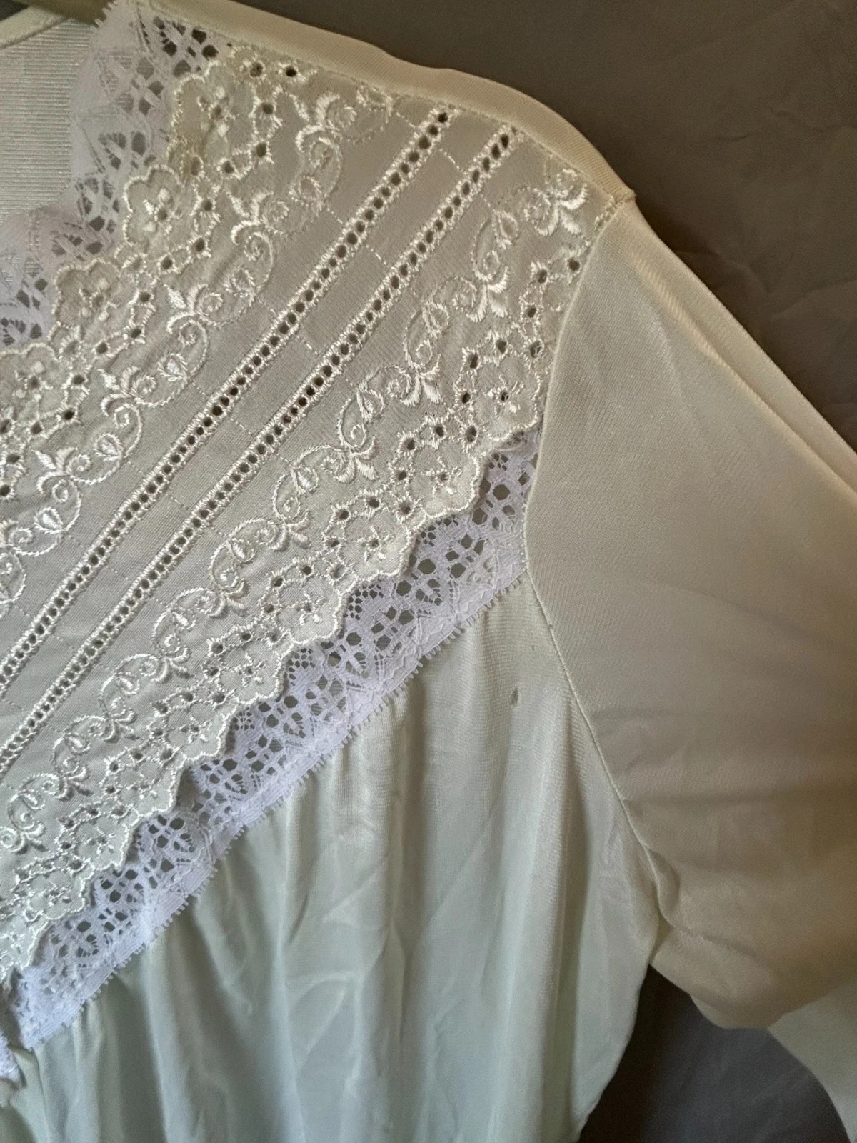 Vintage Nightgown Ivory Lace Details Button Front Nylon Made USA Women’s Large
