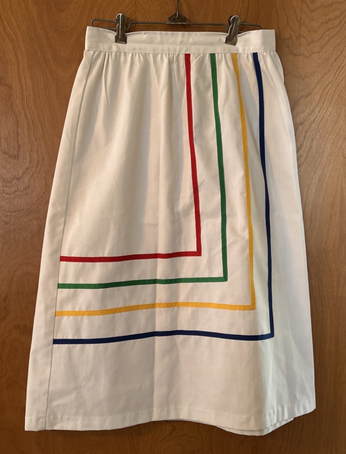 Vintage Women’s Stonybrook Skirt White with Red, Green, Yellow & Blue Accent