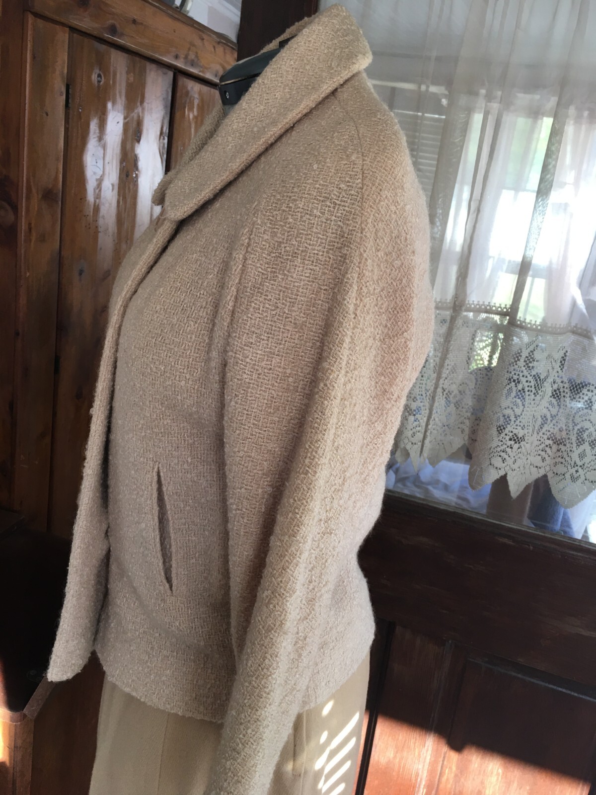 1940s Malwin Ivey’s L Textured Wool Oatmeal Swing Box Suit Jacket Fully Lined