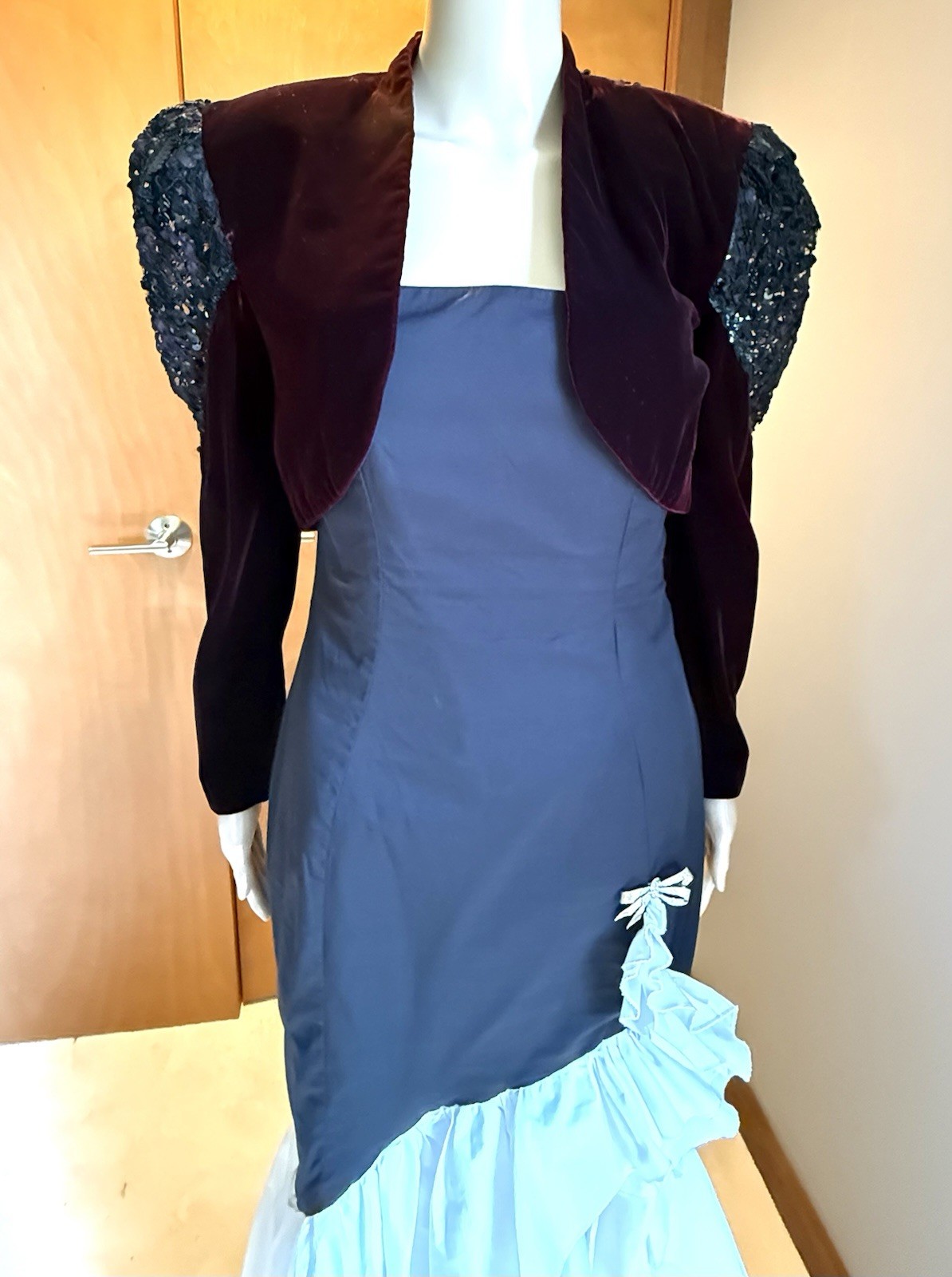 Vintage Velvet Bolero Jacket. Wine Color W/ Black Lace And Sequins. Size S