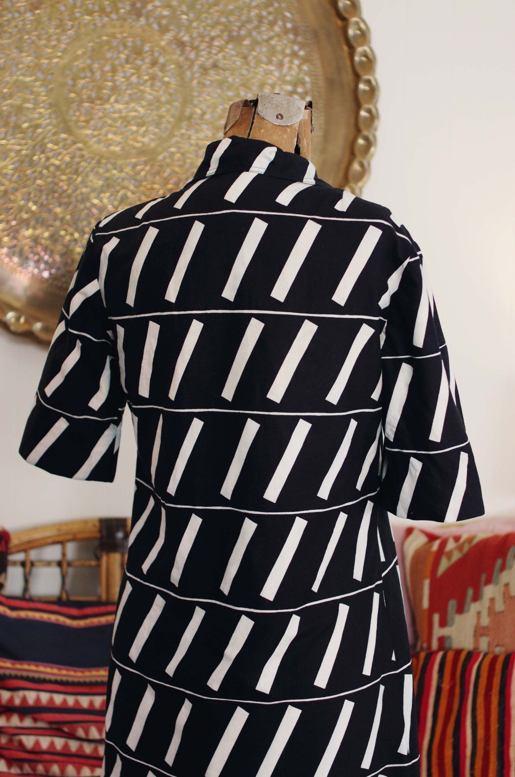 1970s MARIMEKKO Design Research Black White Print Collared shirtdress dress