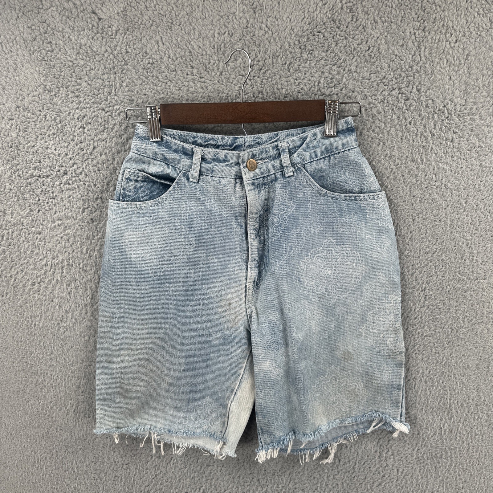 Vtg Bongo Teen Size 7 Faded Blue Denim Cut Off Shorts Floral Pattern USA Made