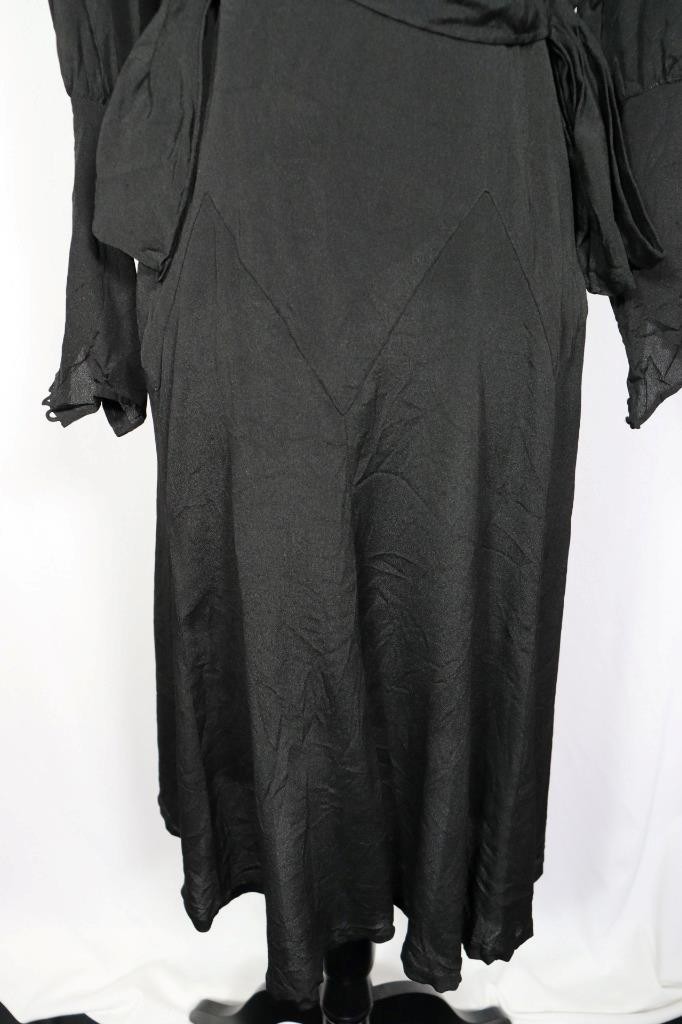 Rare Vintage 1930’s French Black Rayon Crepe Dress With Lace Collar Size 4+