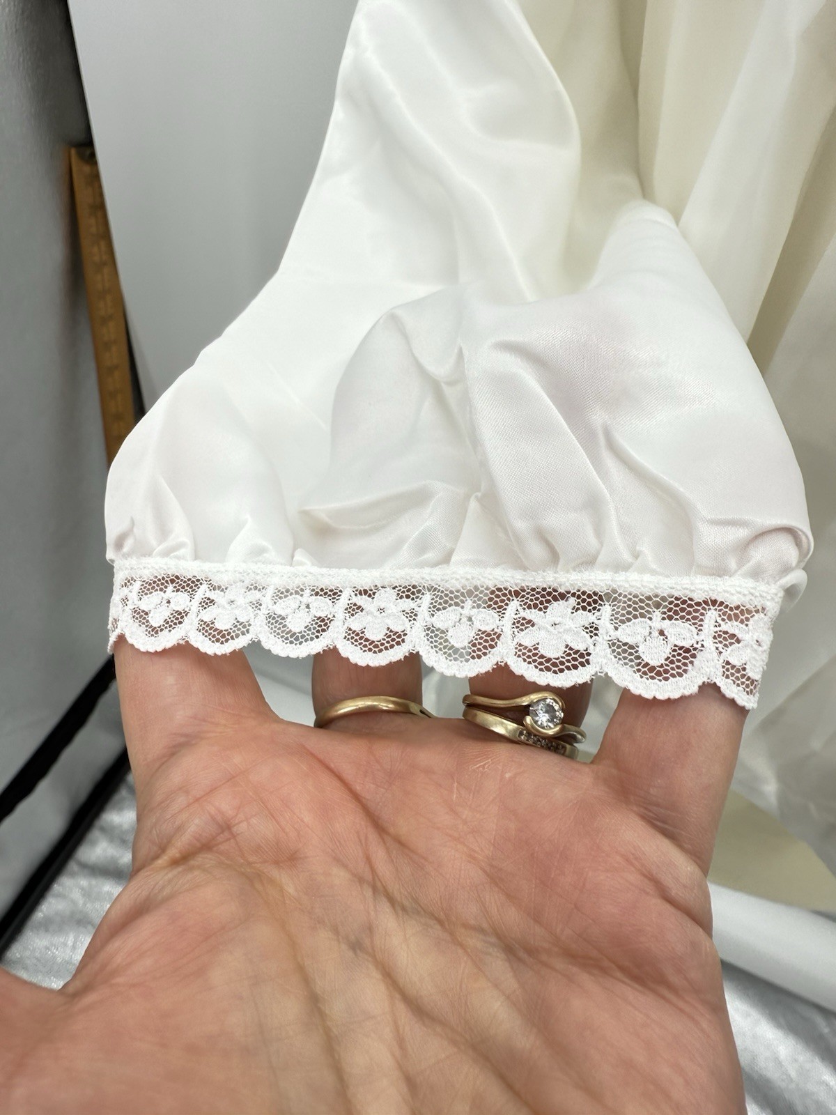 Vintage Barbizon Lounge Wear White Bed Jacket Medium Satin Floral Embroidered