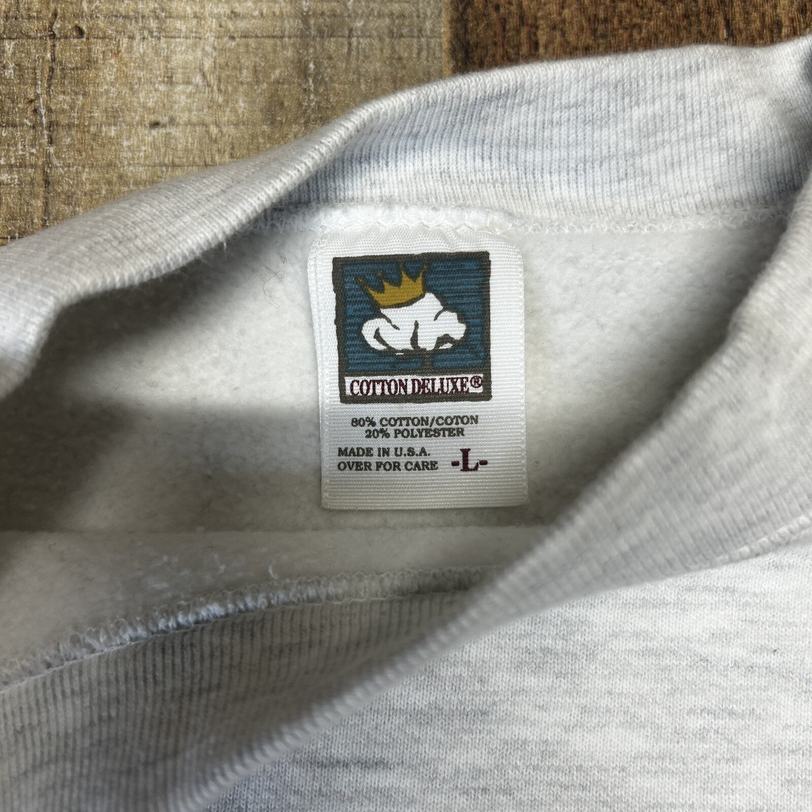 VTG Marthas Vineyard Womens Large Print Sister on the Bluff Gray Sweatshirt