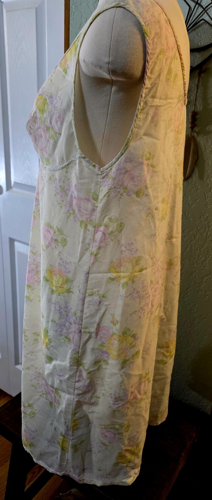 Vintage Altered? Thin Material Nightgown – Sleeveless – Cottage Core. – Granny