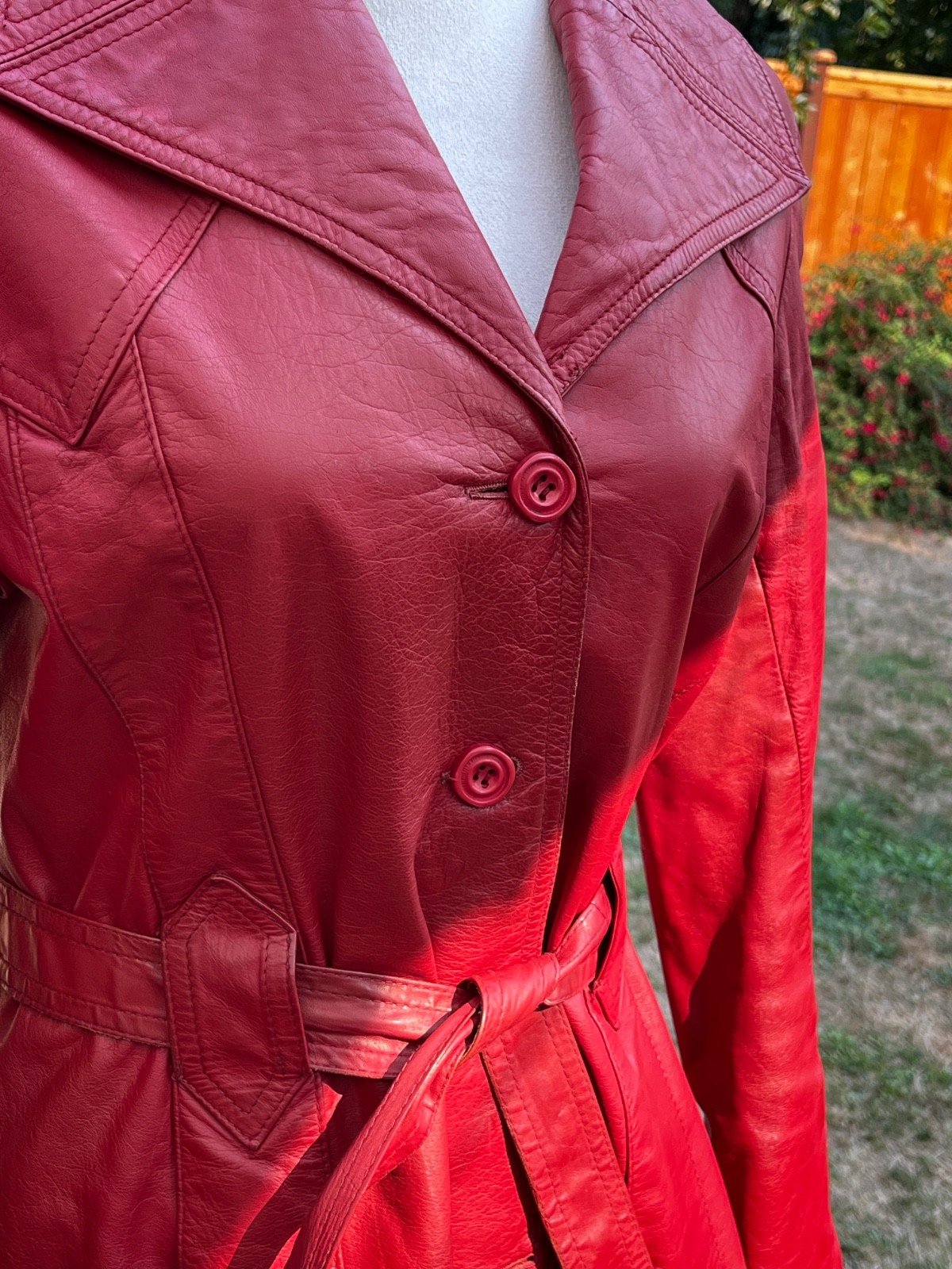 Vintage 70’s Mod Dark Red Women’s Leather Jacket Size Large READ