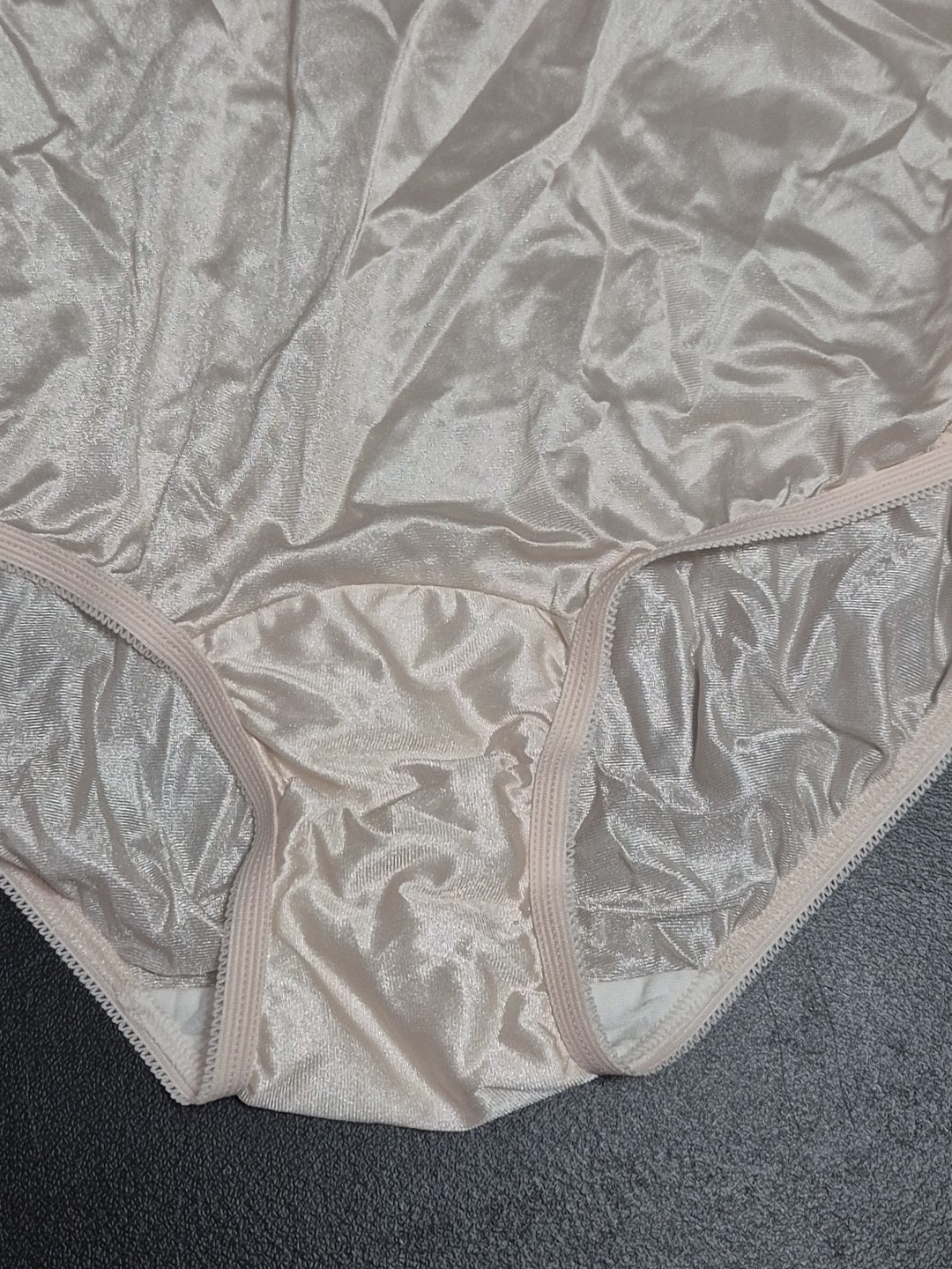 Vanity Fair Blush Nylon Granny Panties Lace Mushroom Gusset Size 7/44