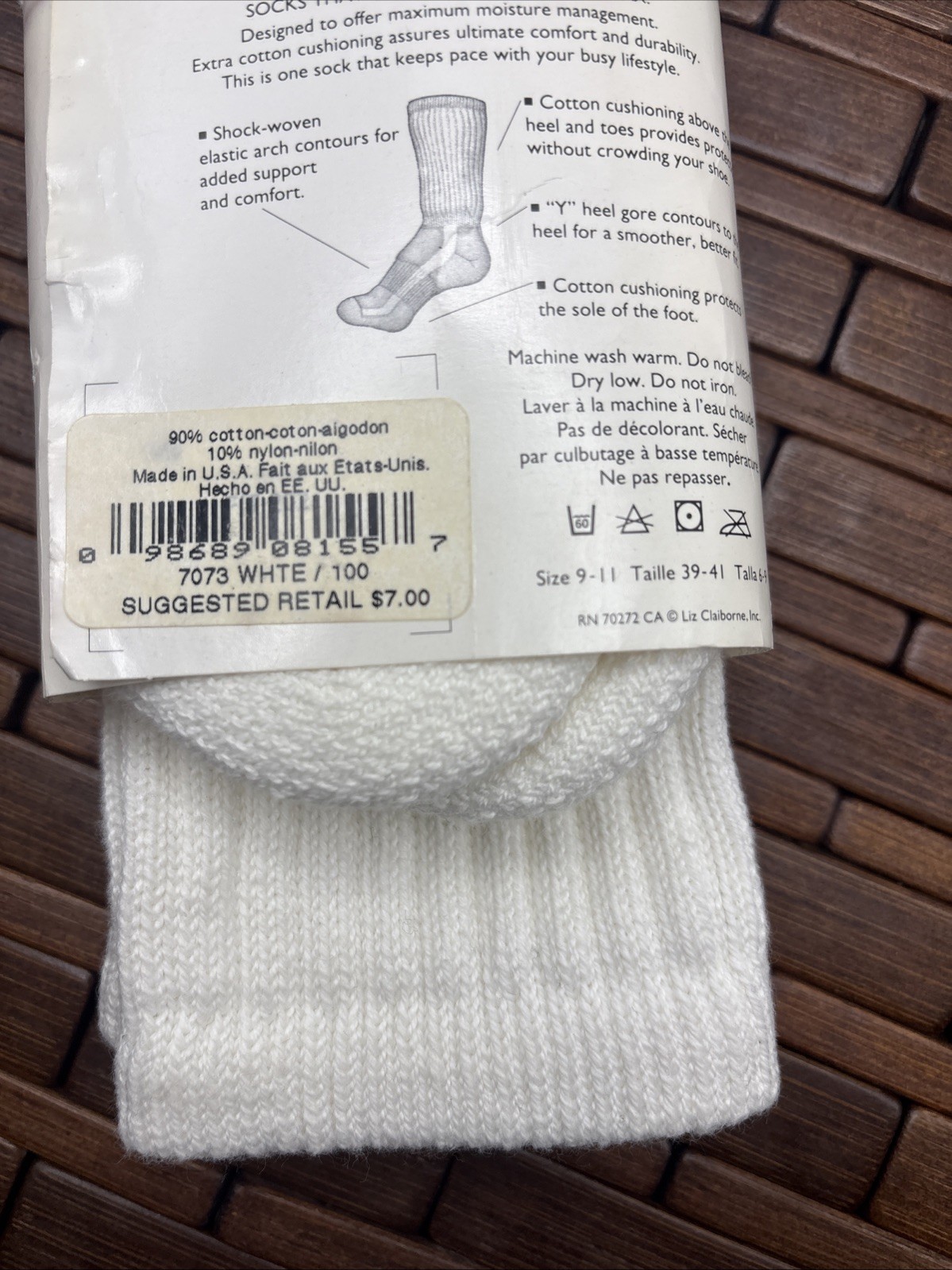 RARE~VINTAGE White (LIZ) Liz Claiborne Fitness & Hiking Socks 9-11 Cotton Blend