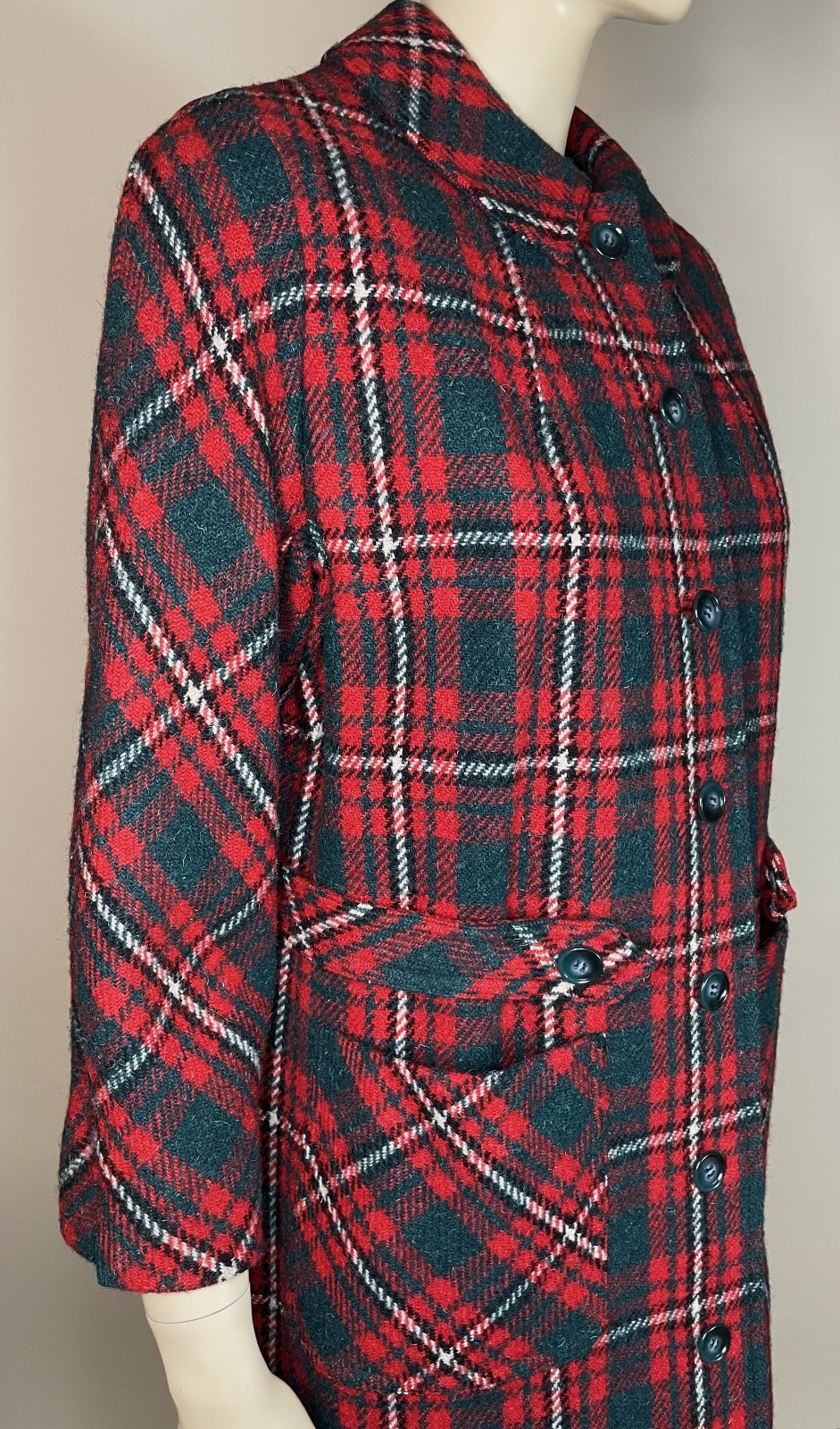 1950s Vintage Red Green Plaid Wool Scotland Harris Tweed Ladies Coat NOS S/M