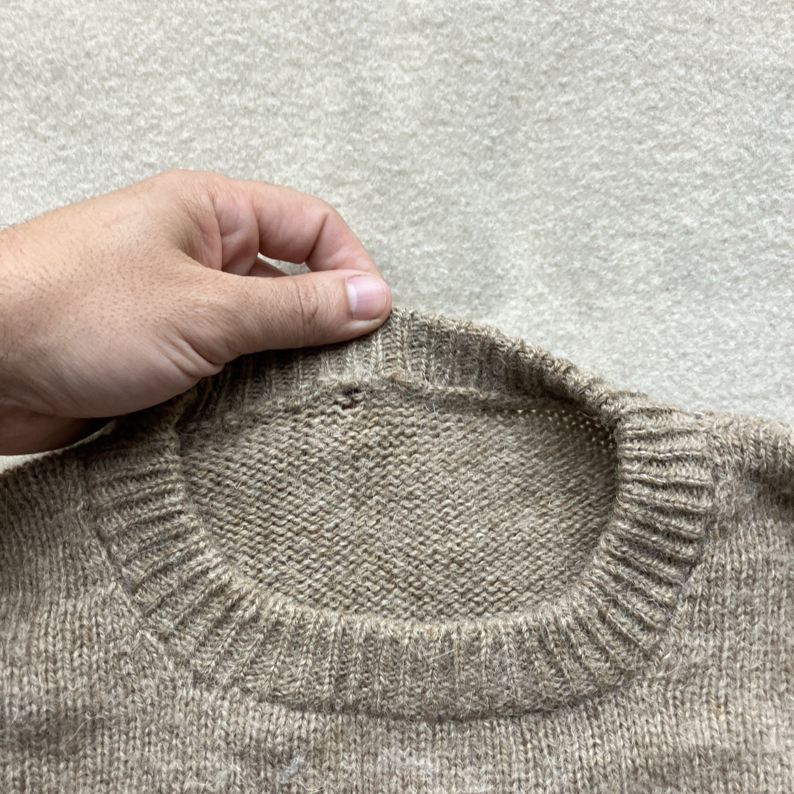 Vtg 80s Peruvian Baby Alpaca Sweater Wool S/M Geometric Design Women In Hats