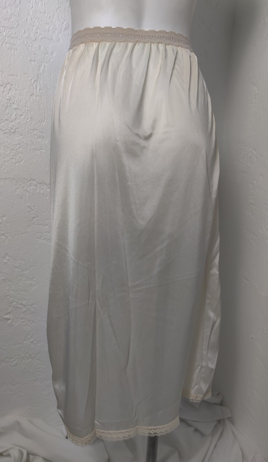Vintage Greenco Maid Ivory Tan/Nude Slip 31”L 25”Waist Lace Trim 16″ Slit EVC