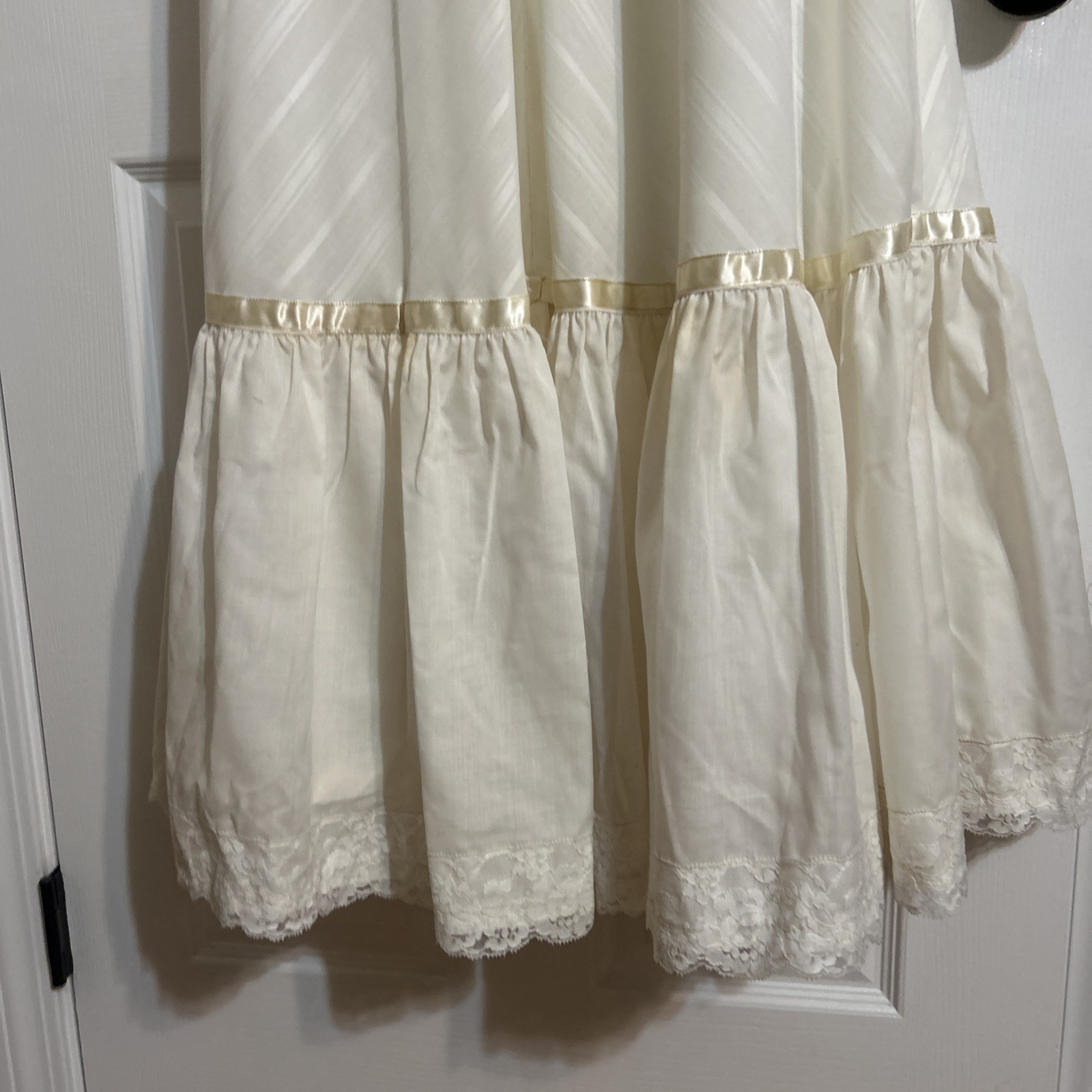 Vintage 1960’s /70’s Joseph Magnin Boho Hippie Prairie Dress Lace Trim Ivory