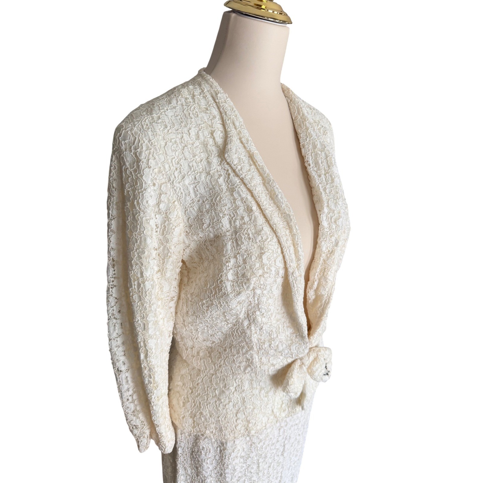 Vintage 1960s Ivory Lace Skirt Suit Set Peplum Jacket and Pencil Skirt 2 Piece