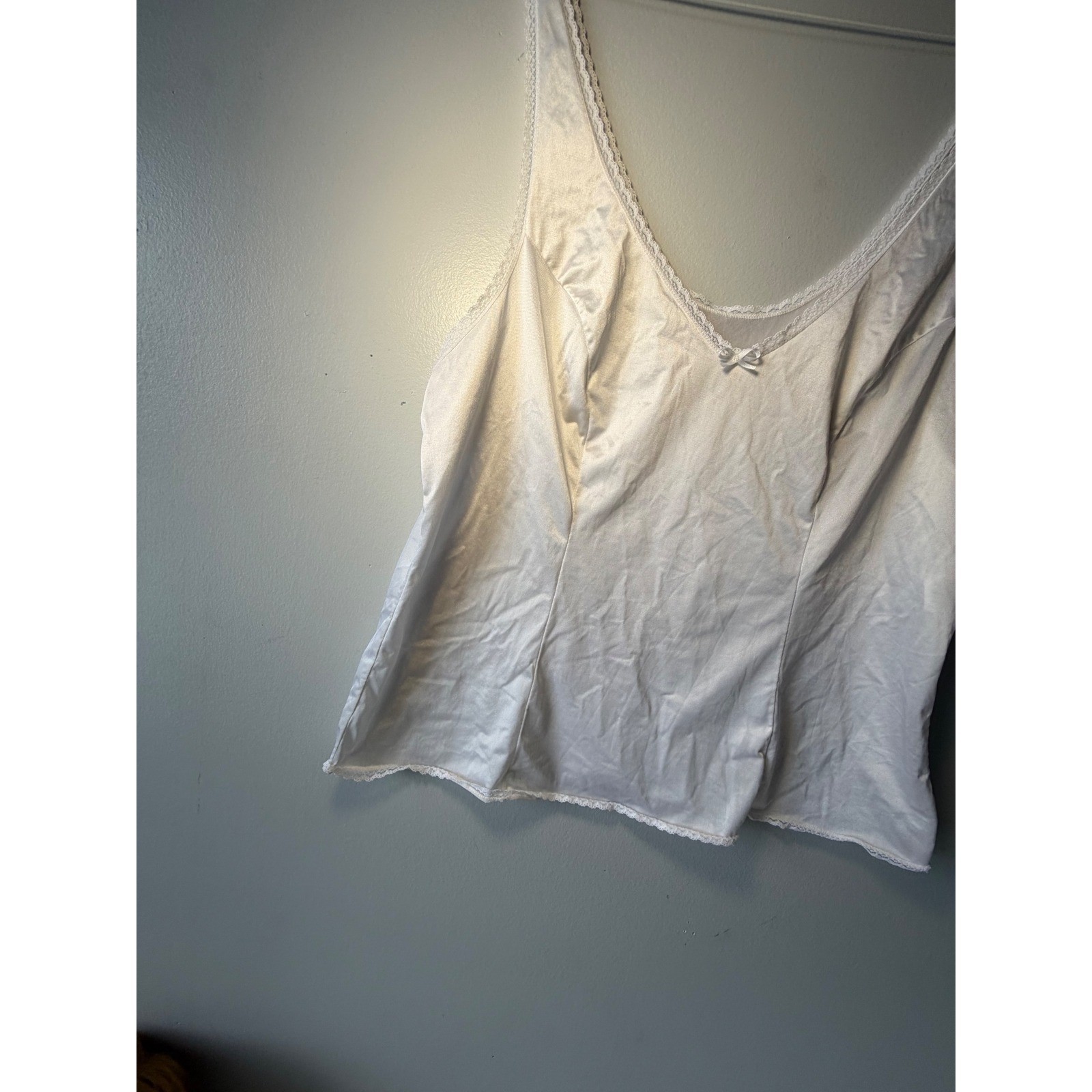 Vanity Fair Vintage White Lace Trim Camisole Top 17-760 Nylon Made in USA 40/46