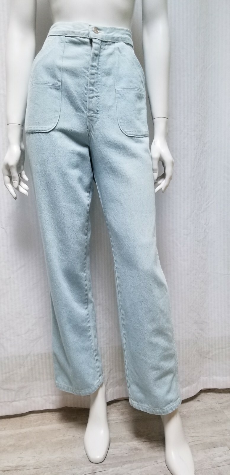 Vintage Light Wash High Rise Straight Leg Jeans W 29″ x L 30″