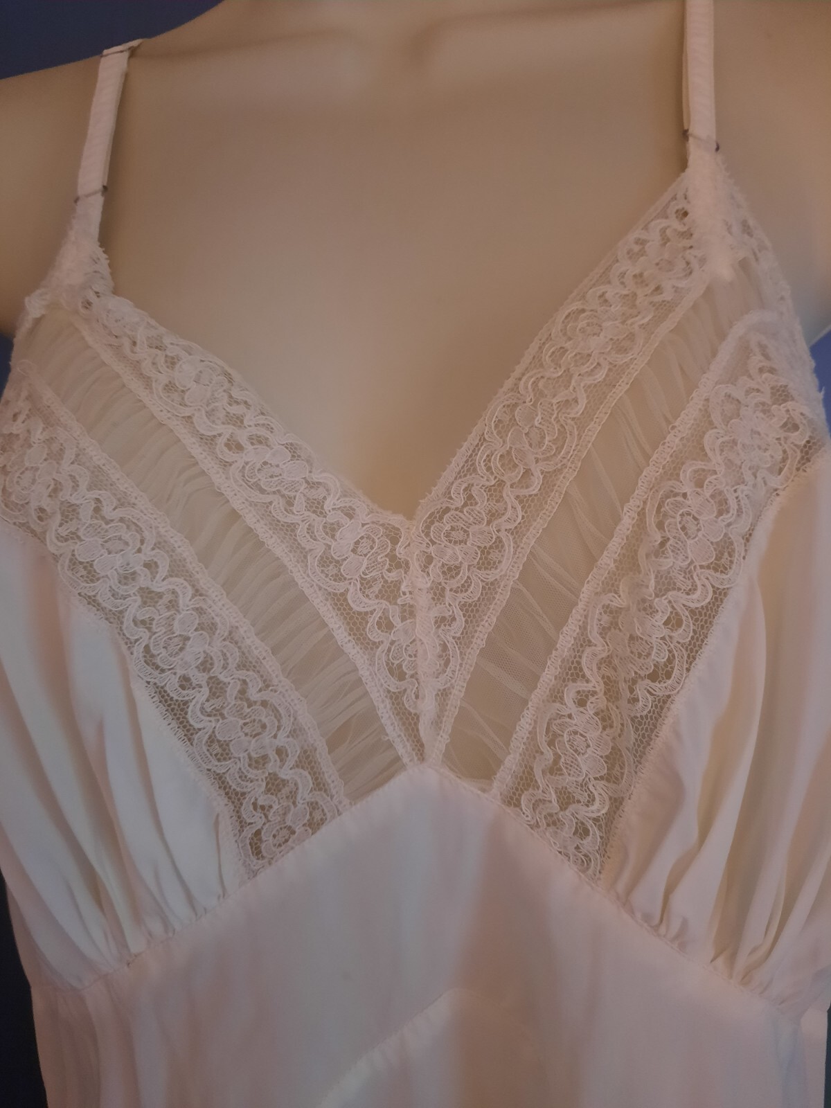 Rhythm Lingerie Ivory/Off White Full Slip 1940’s Size 36 Lace Tulle Hem Nylon