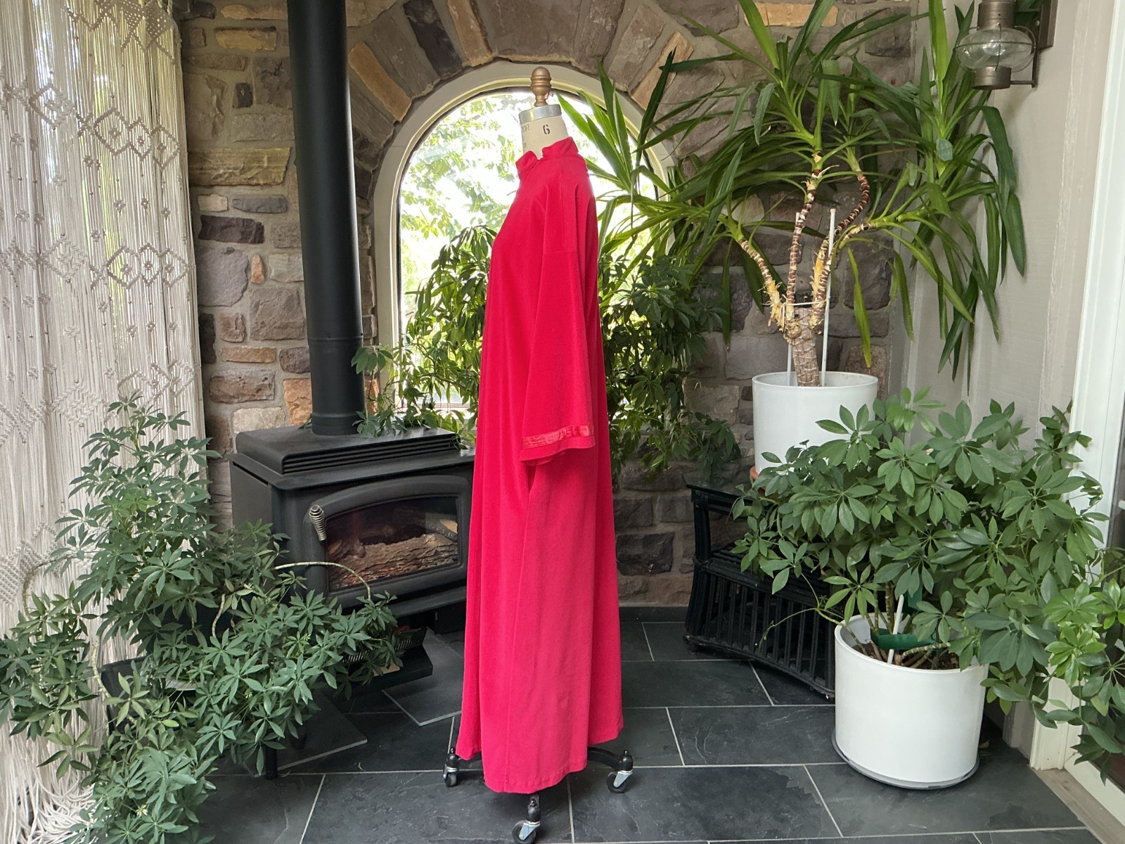 Vintage 1970s Deep Pink Velour and Satin Zipper Front Robe Lounge Trends