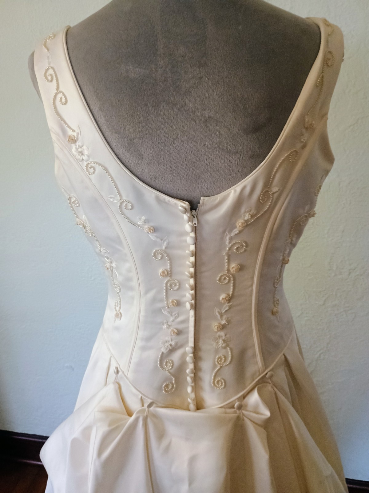 SINCERITY SATIN FEEL WHITE WEDDING GOWN, CAPE, HEADPIECE & VEIL SZ 14 #5
