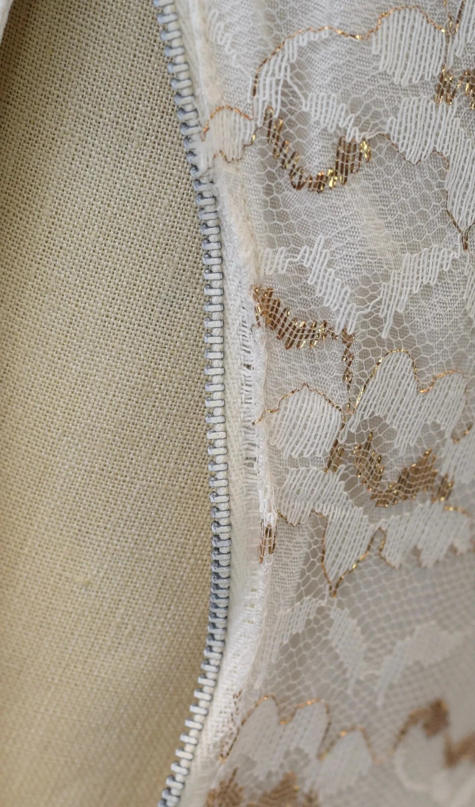 Vintage 1950s White Tulle Lace Floral Metallic Mid Century Bridal Wedding Dress